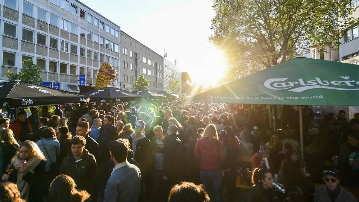 Neben einem Flohmarkt gibt’s auf drei Bühnen Livemusik auf dem Osterstraßenfest.