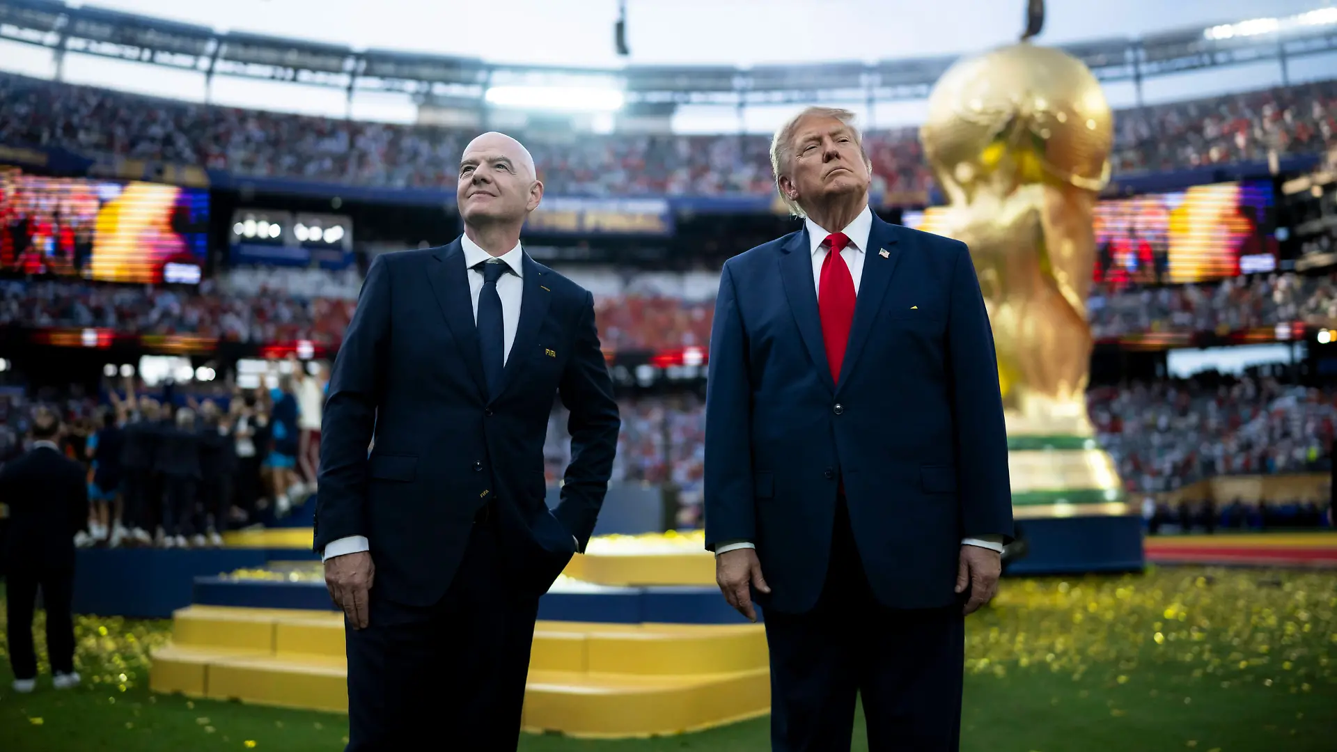 Donald Trump droht der FIFA und mischt sich in Machtkampf ein – wegen IHM! US-Präsident schwärmt von Infantino