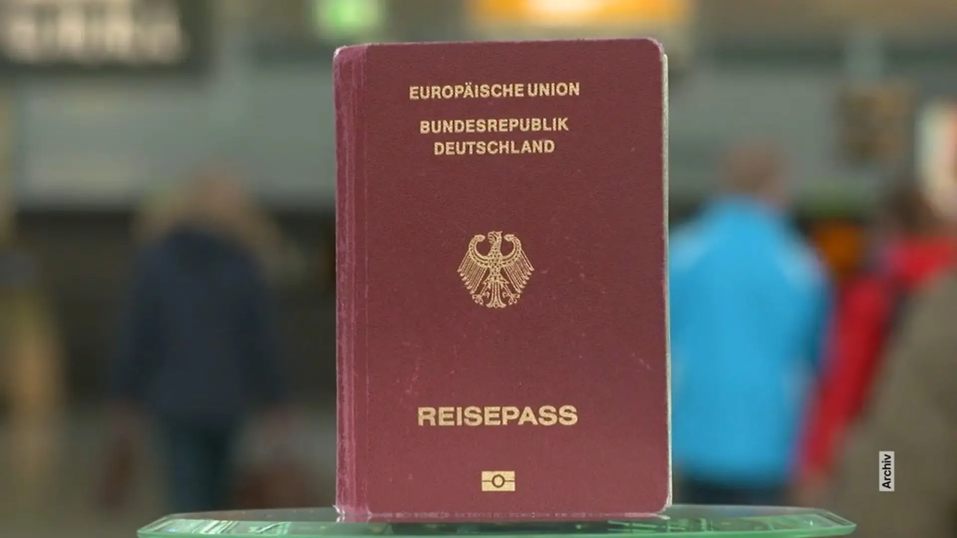 Kritik an Migrationspolitik Pass weg für Integrationsverweigerer?