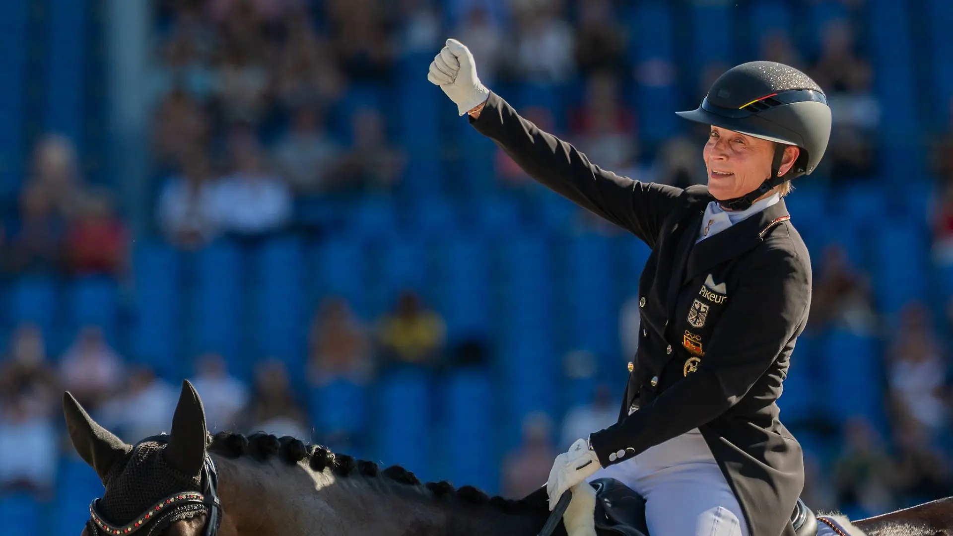 Jubelt nach ihrer Gold-Vorstellung im Team-Finale: Isabell Werth.