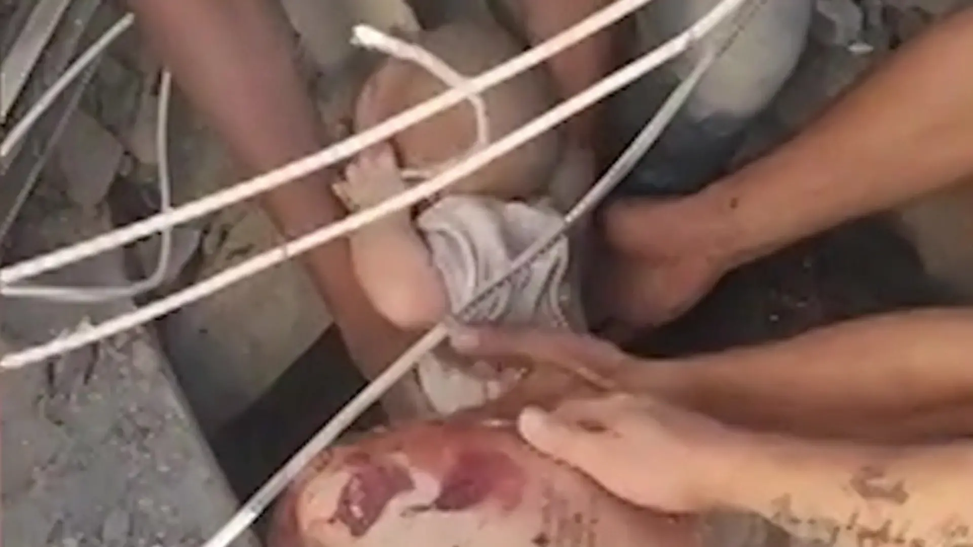 Begraben unter fünfstöckigem Haus! Baby und Mann aus Erdbeben-Trümmern gerettet Berührender Moment in Kolumbien