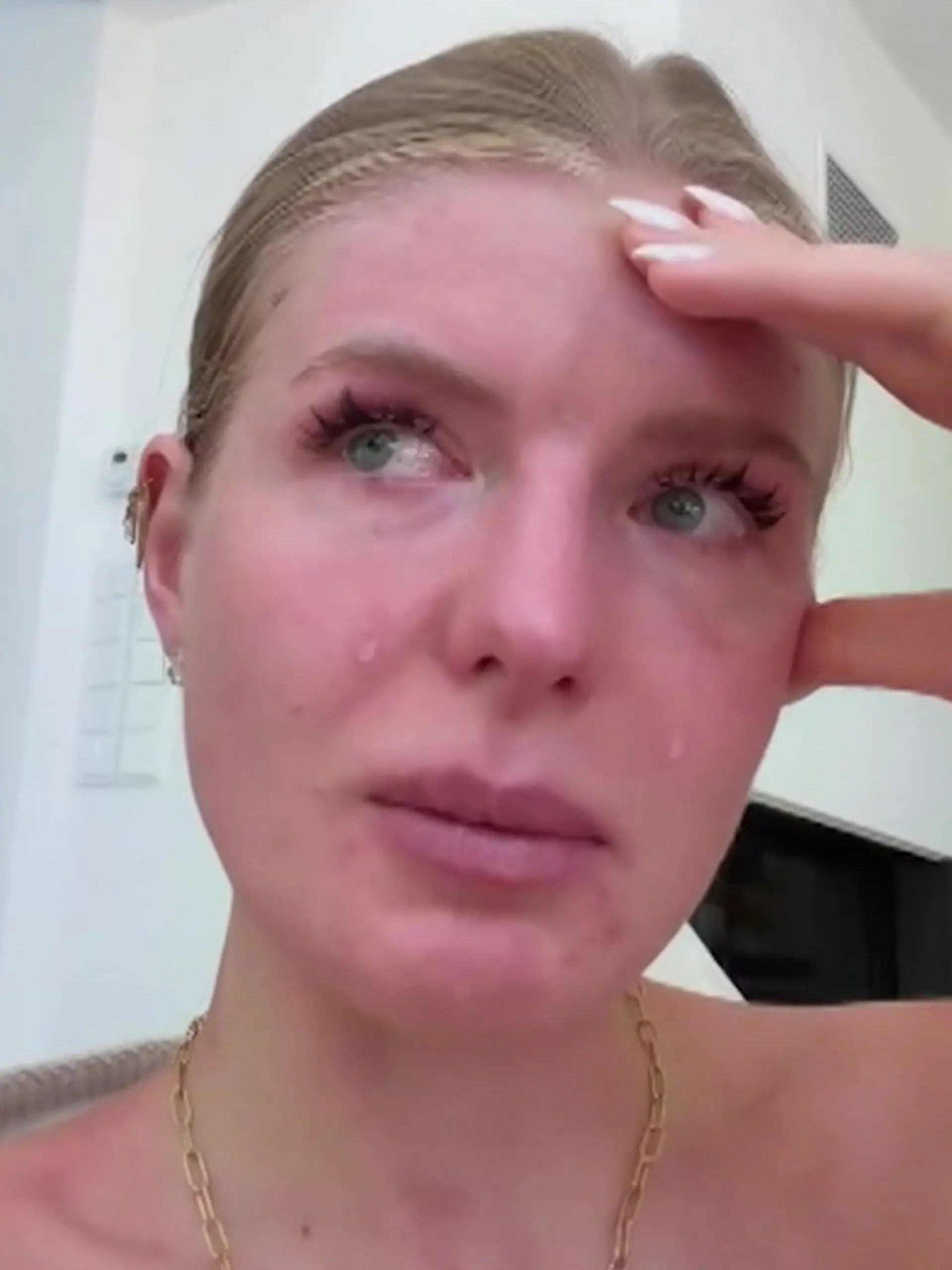 Bild zu: "„Das tut so weh“ – Trennungsschmerz bei Ex-„Sommerhaus"-Star!"