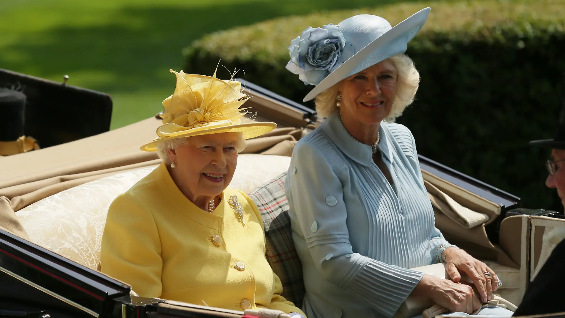 Queen Elizabeth mit Camilla