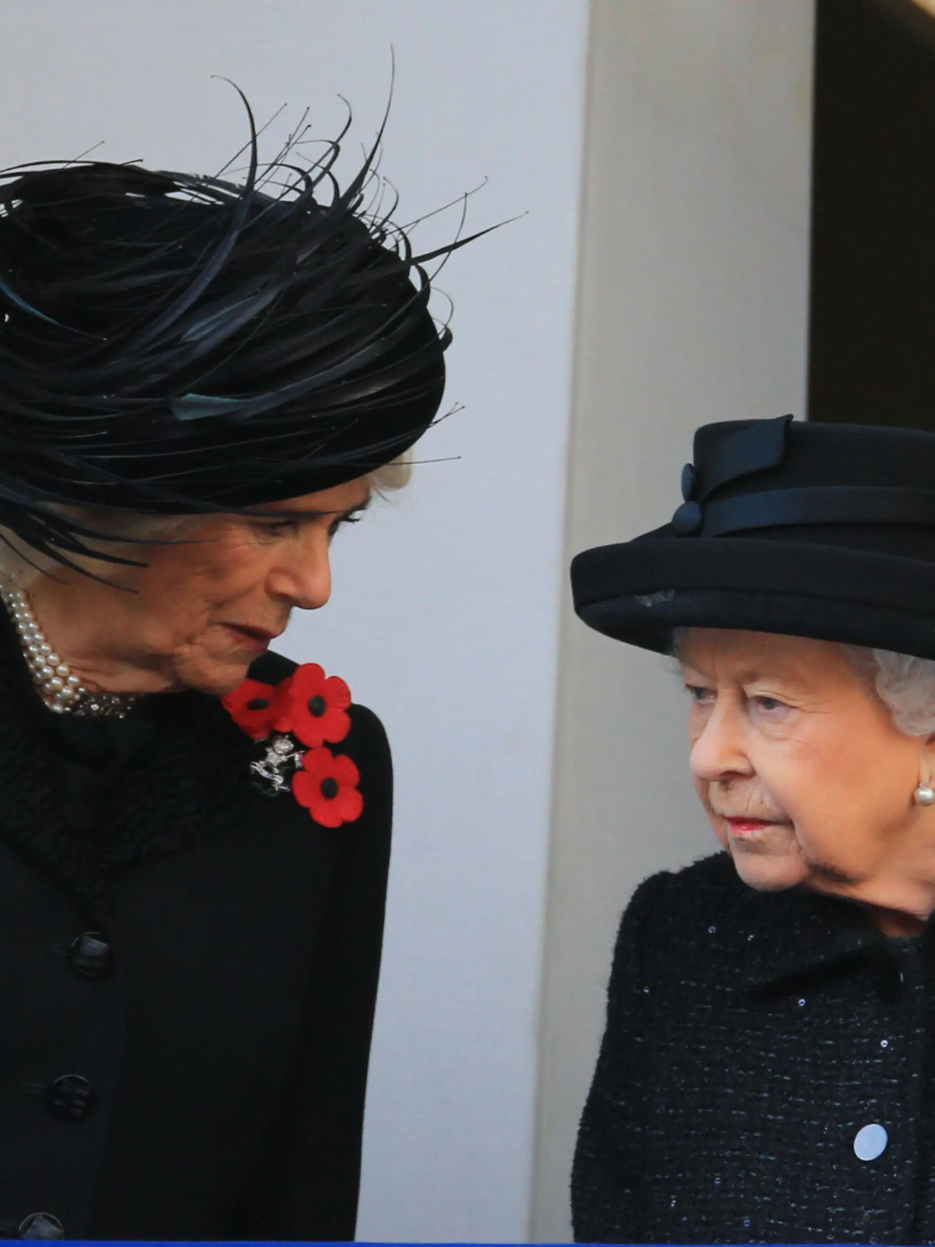 Königin Camilla mit Queen Elizabeth im November 2019