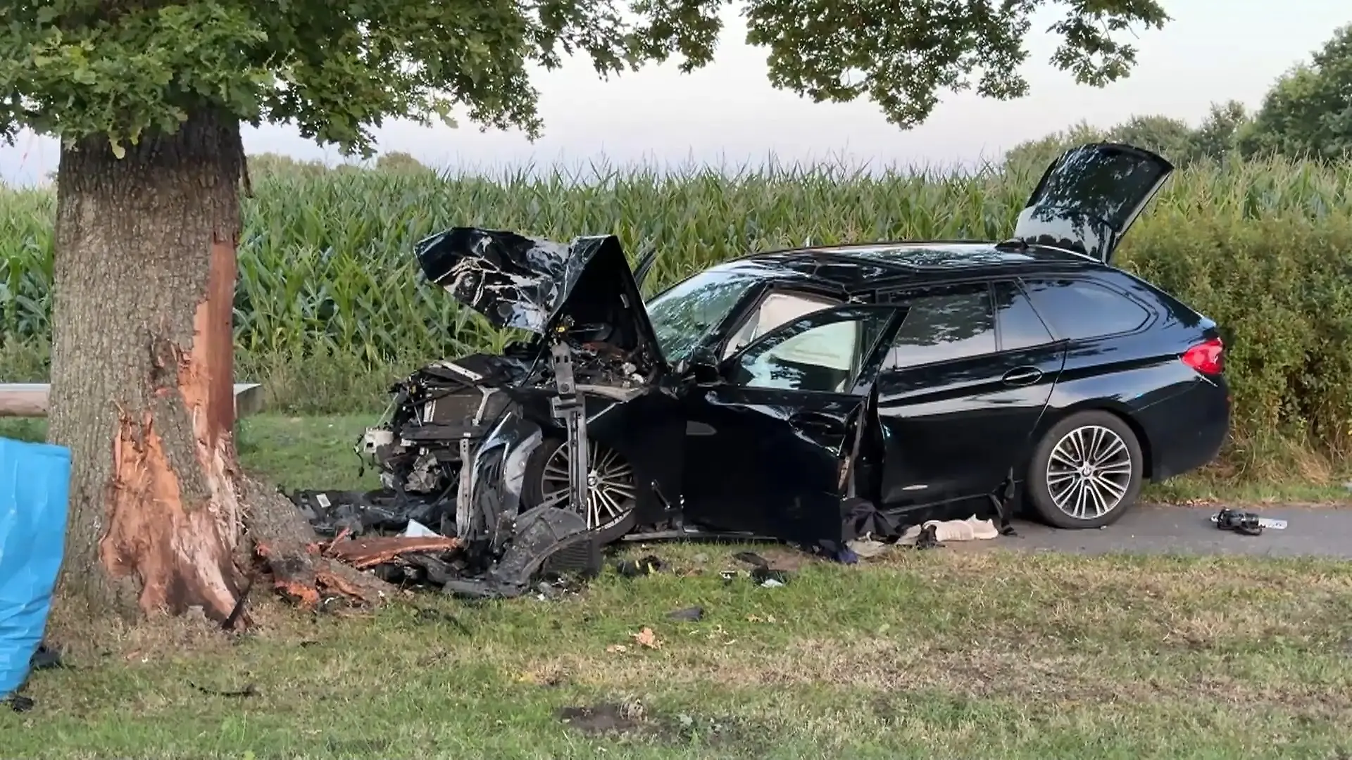 Ersthelfer versuchen, die Mutter zu retten Tödlicher Unfall