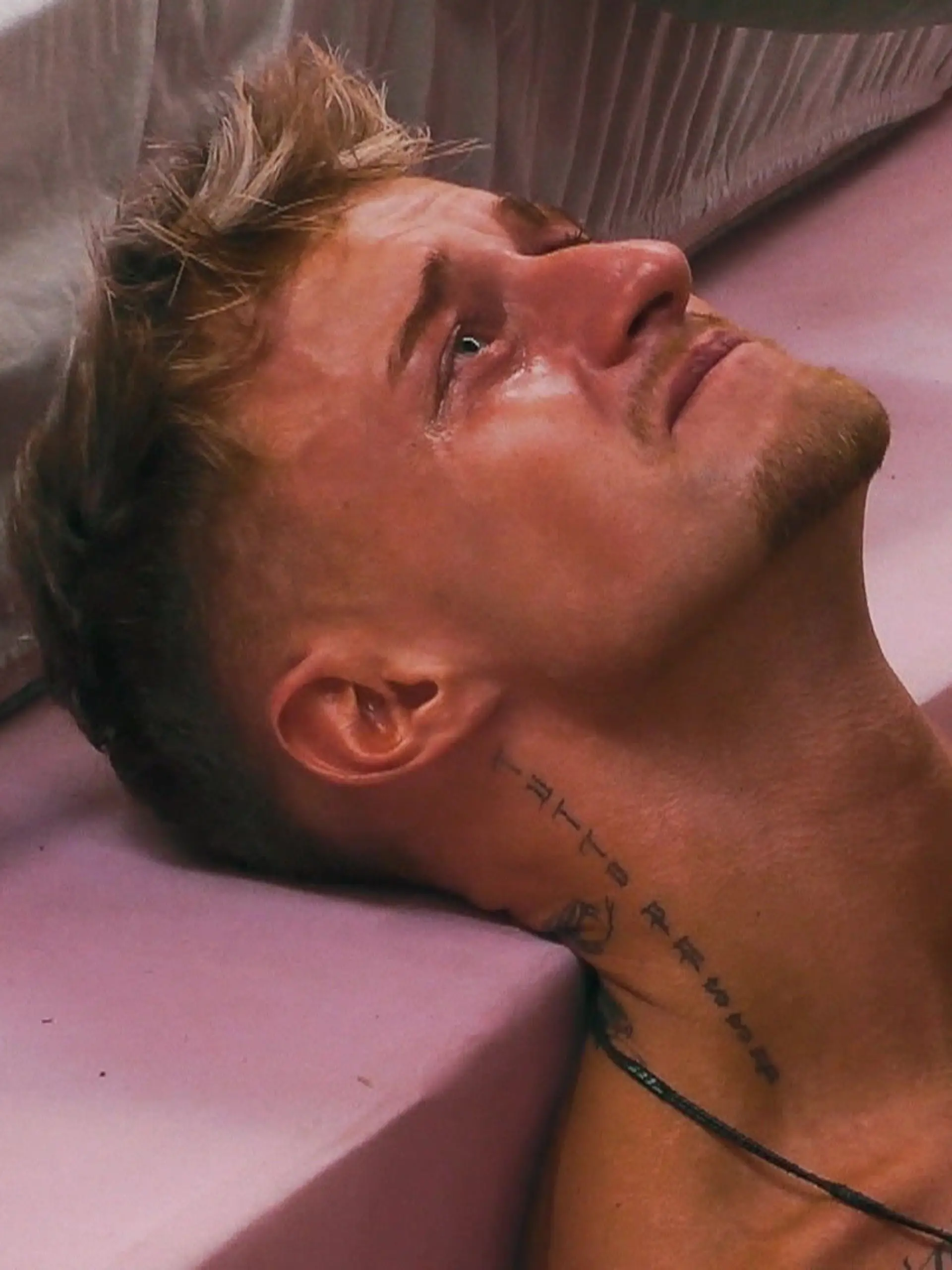 Gigi gesteht Sex mit Brenda – für Laurenz bricht bei „Ex on the Beach” eine Welt zusammen