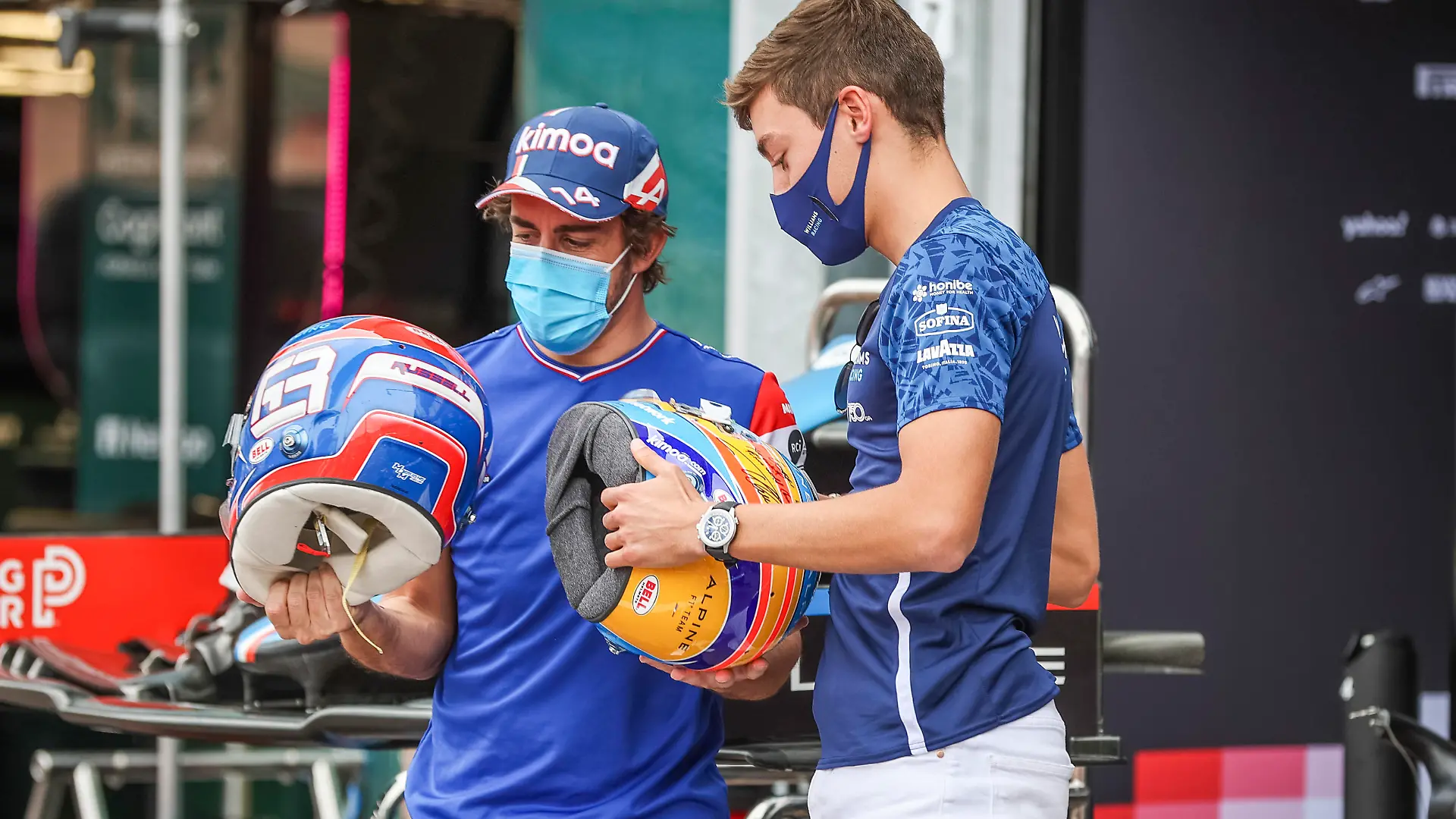 Fernando Alonso und George Russell.