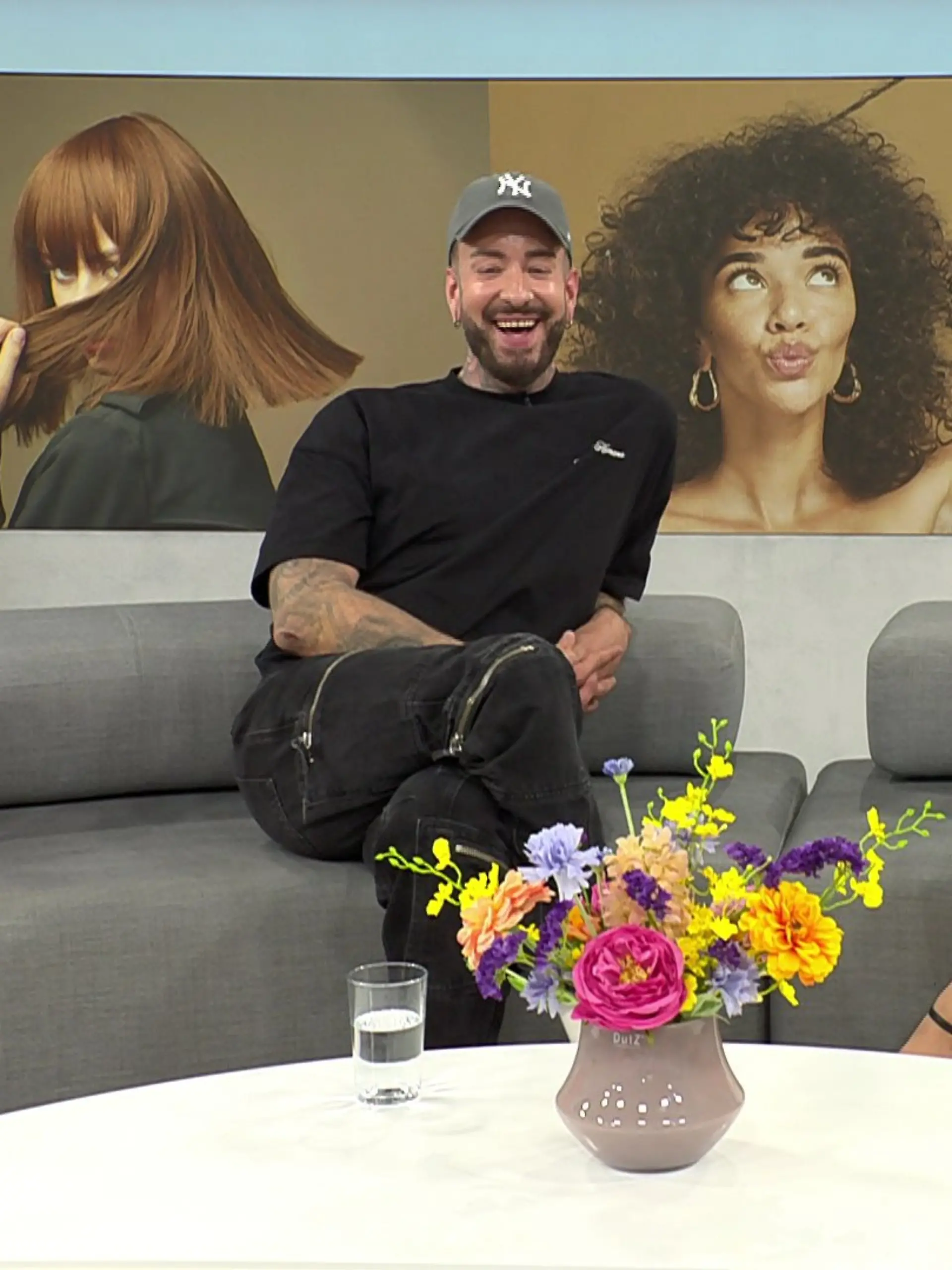 Friseurmeister Dejan Garz in der RTL Docs Sprechstunde am Mittag