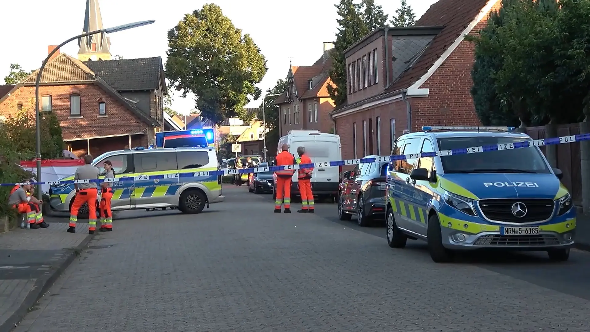 Frau in Rheine erstochen - Haftbefehl! Sie wählt noch selbst den Notruf