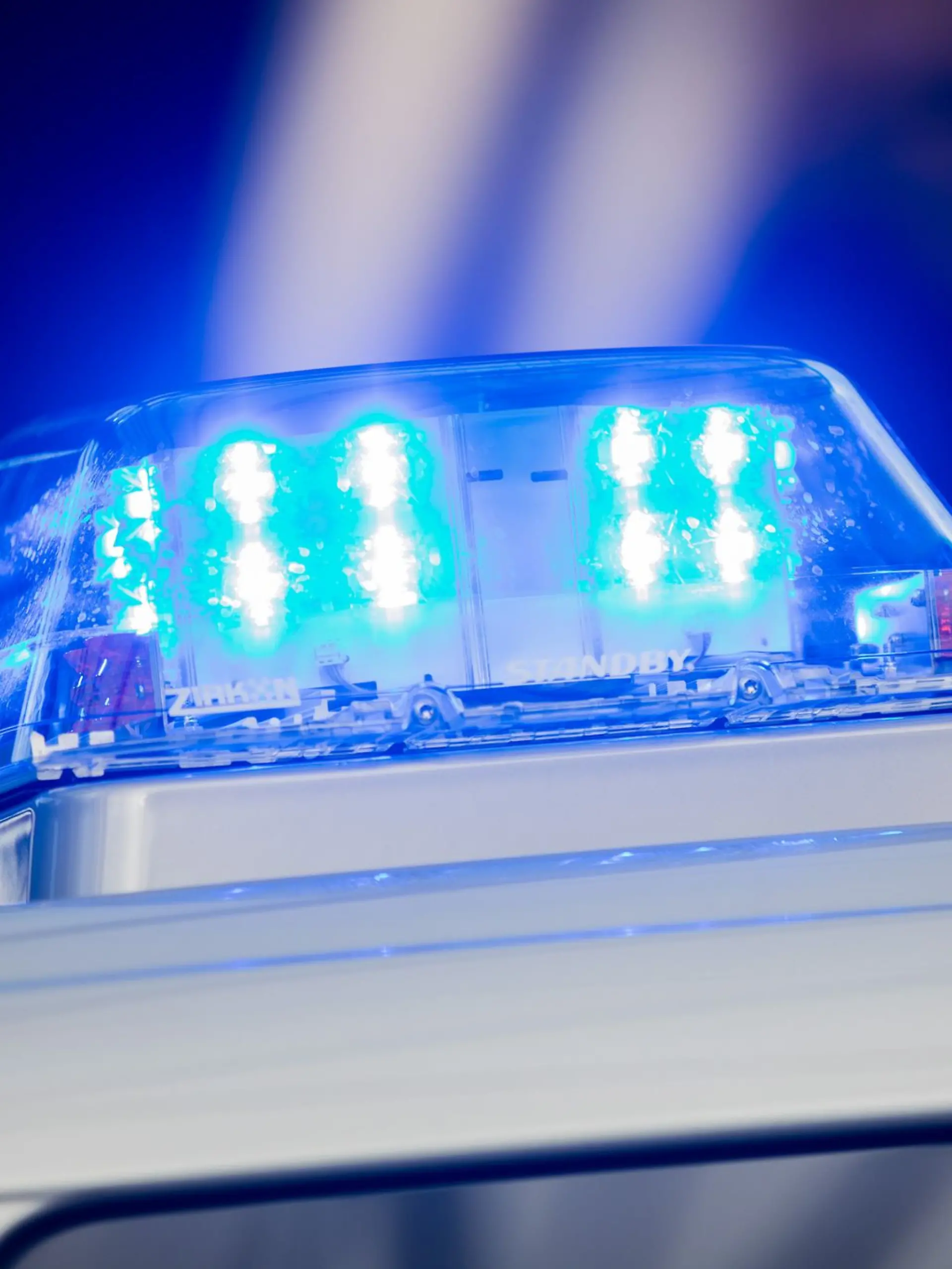 Bild zu: "Leichenfund in Mehrfamilienhaus – Mordkommission ermittelt"