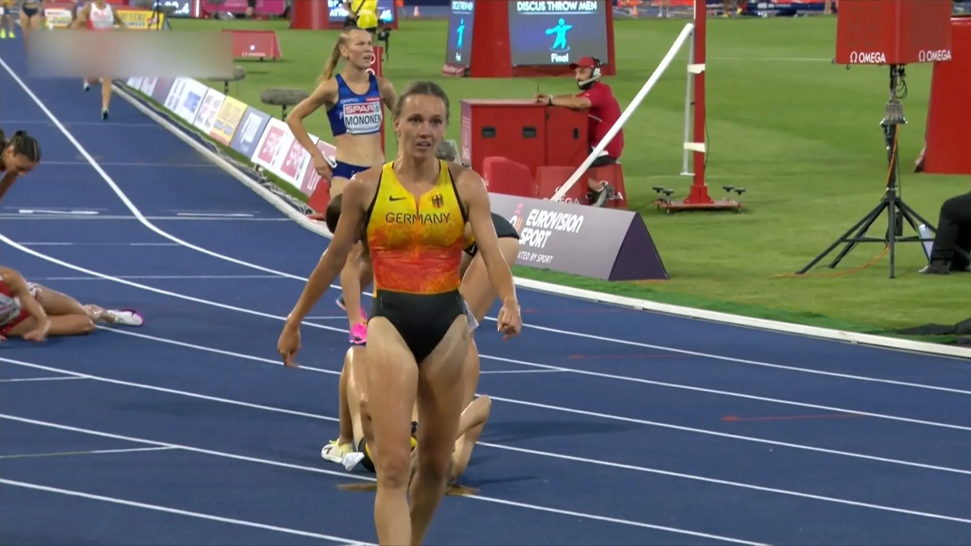 Nach Sturz-Drama! Leichtathletik-Star schießt gegen eigene Teamkollegin „Ich hätte die Medaille verdient“