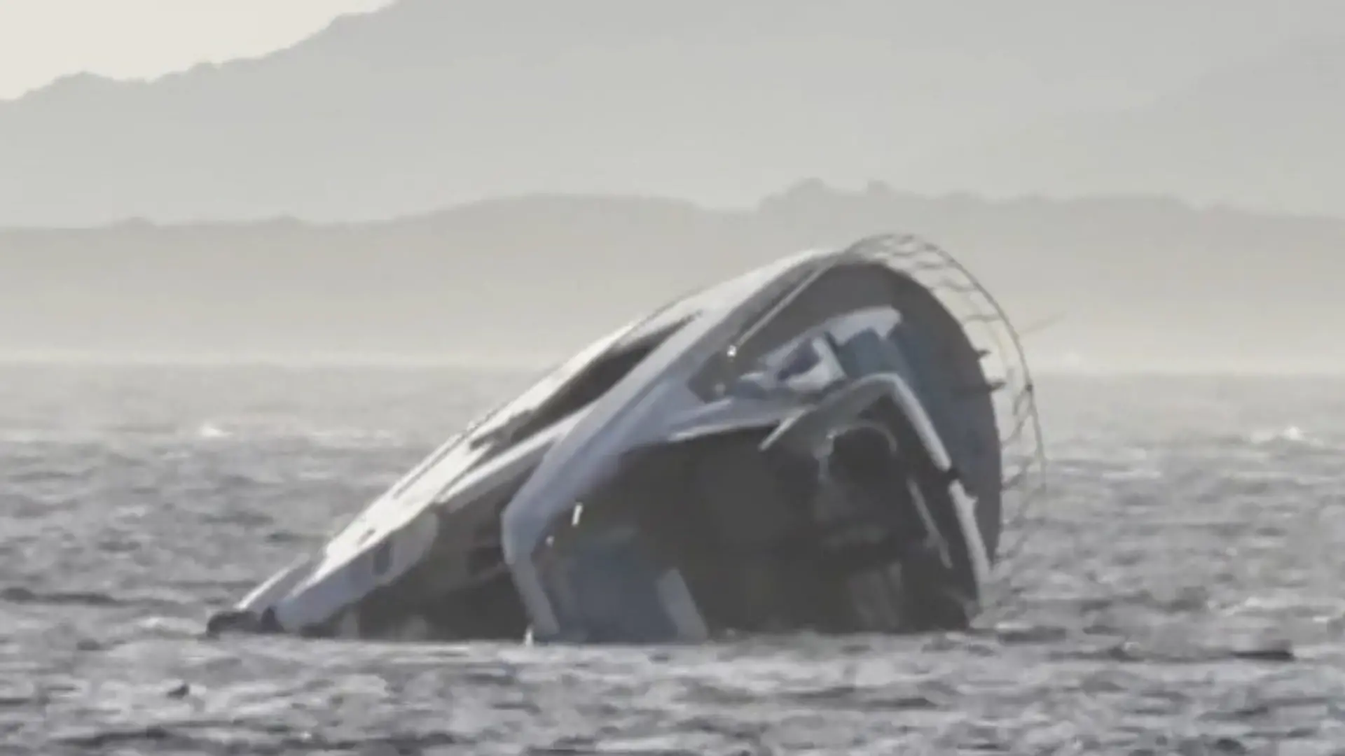 Kurz nach Kauf! Acht Millionen Euro teure Yacht säuft ab Luxus-Drama vor Sardinien