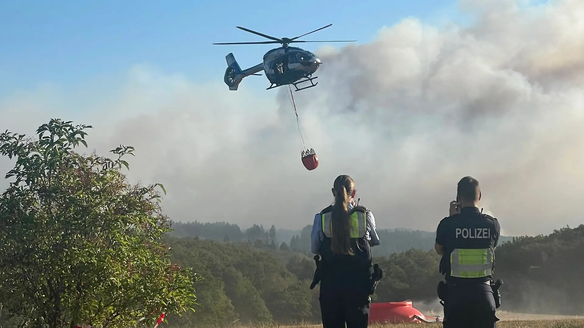 Bild zu: "Brennen jetzt Eifel-Häuser? Das sagt Kreis Düren zu Gerüchten im Netz"
