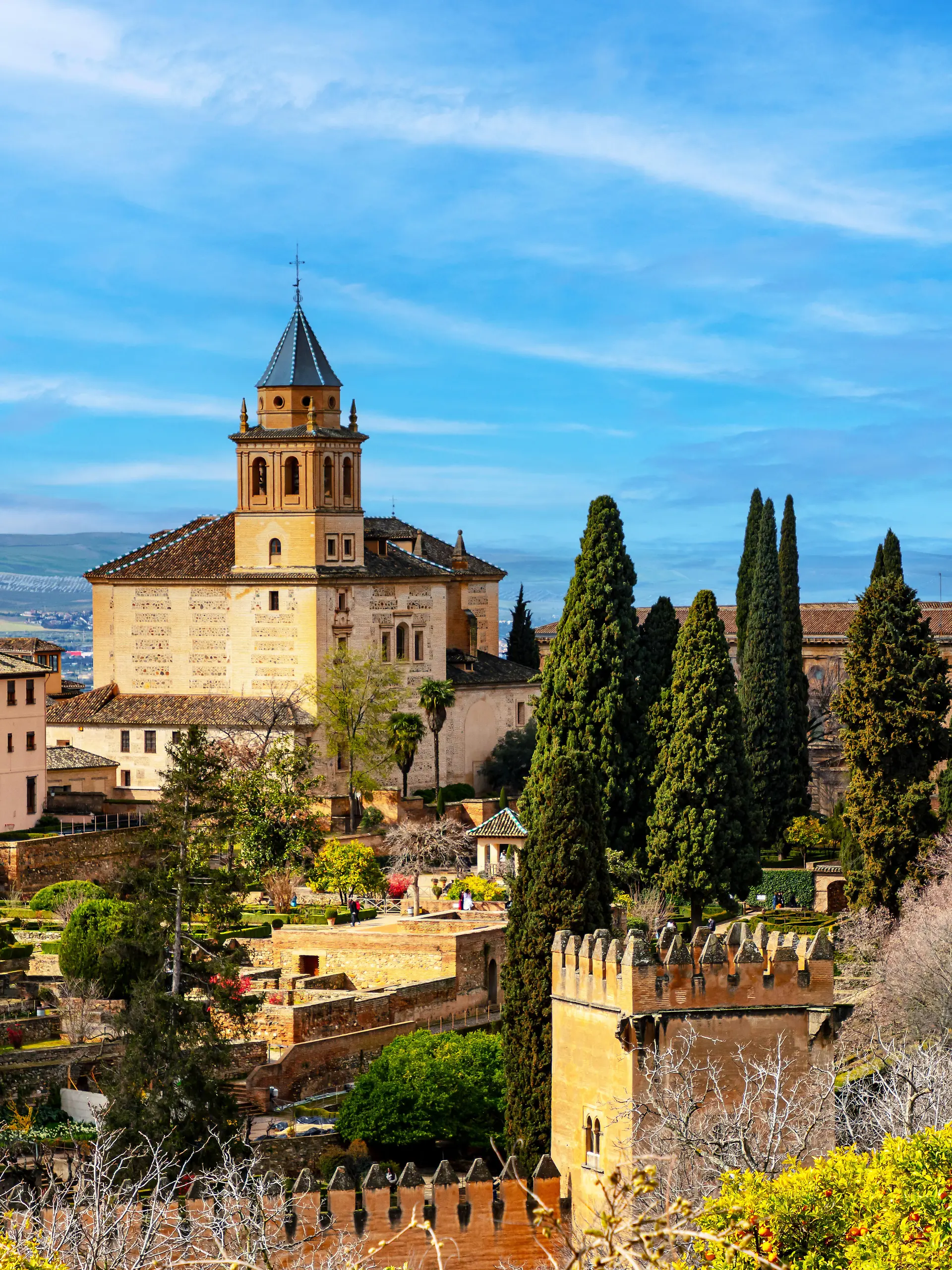 Die beliebte Touristenstadt Granada wurde von einem Erdbeben erschüttert.