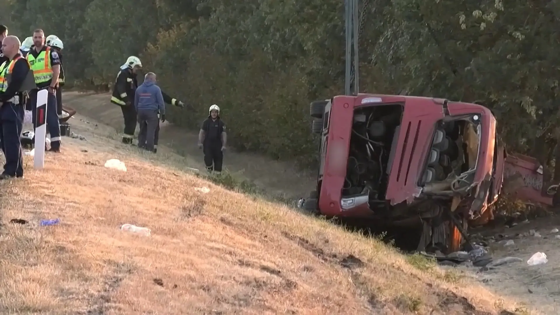 Bus-Tragödie in Ungarn! Mindestens zwölf Tote und fast 50 Verletzte Fahrer wurde festgenommen