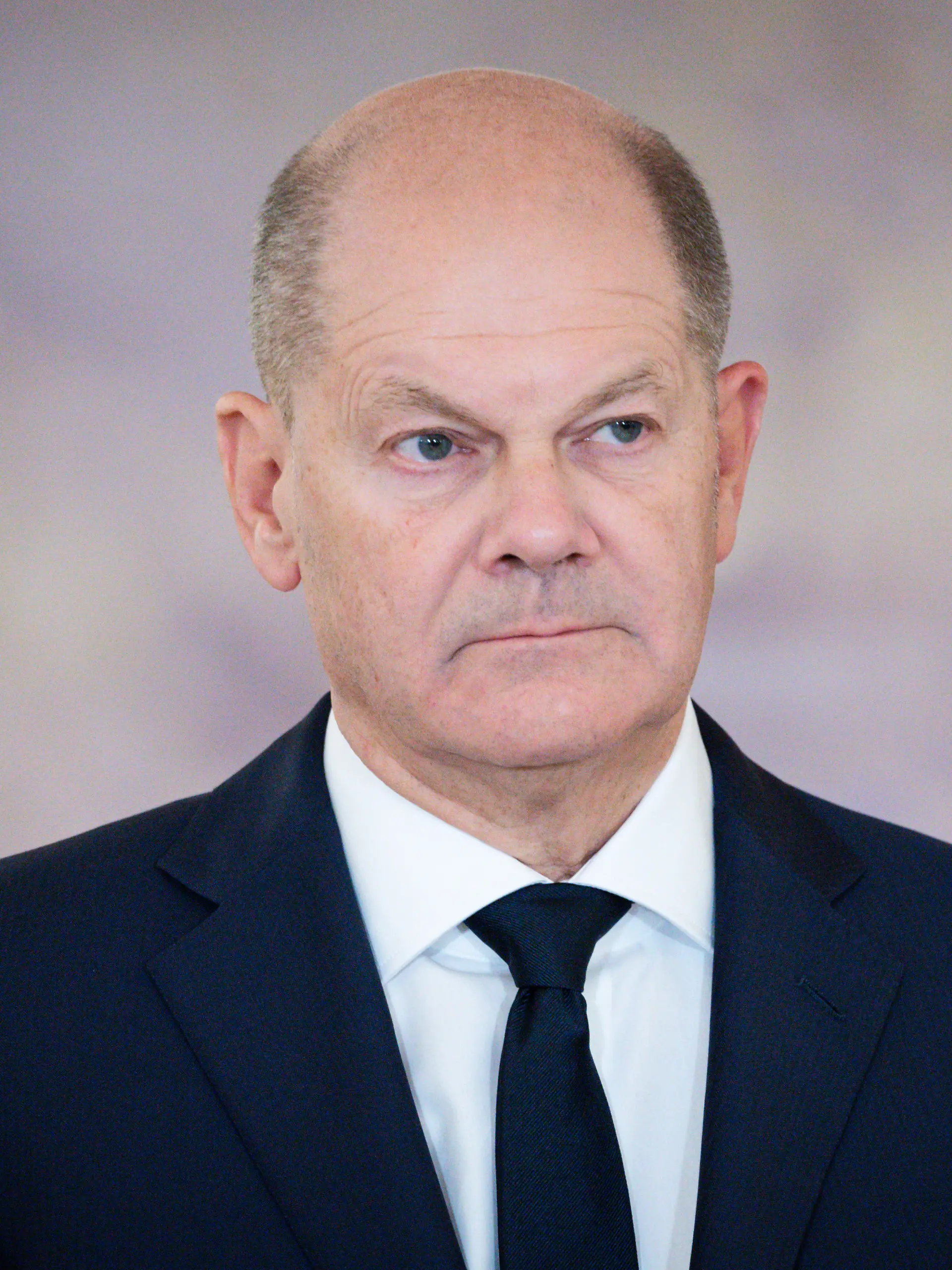 Bild zu: "Olaf Scholz’ leere Hamburger Wohnung bekommt neue Fenster"