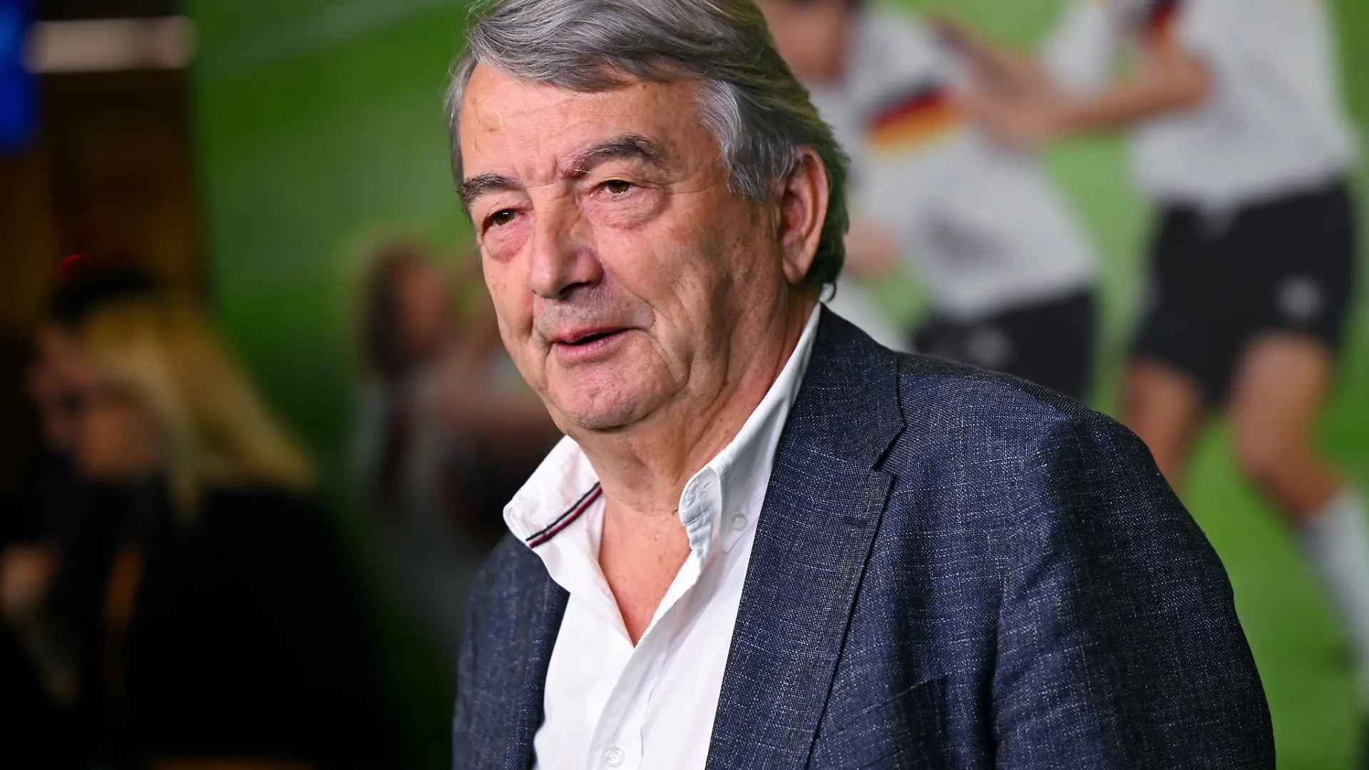 Ex-DFB-Boss Wolfgang Niersbach äußert sich zur Krise beim Fußball-Weltverband FIFA. (Archivbild)