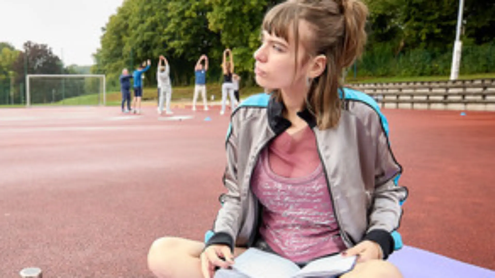 Greta Krämer spielt in „Club der roten Bänder – Die neue Generation“ die 17-jährige Charlie