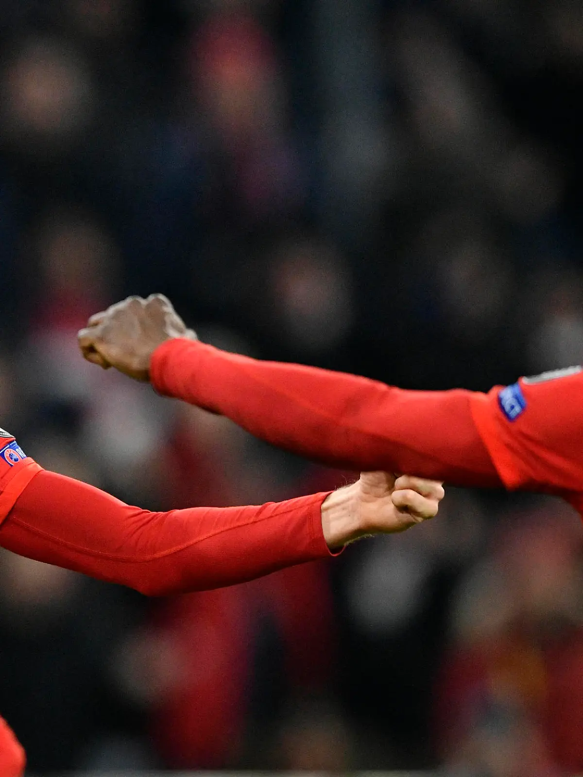  Bilder des Jahres 2019, Sport 12 Dezember  Sport Bilder des Tages TOR zum 2:1 Thomas Müller FC Bayern München Torjubel mit Philippe Coutinho FC Bayern München FCB links Alphonso Davies FC Bayern München rechts Champions League CL Gruppenphase FC Bayern München FCB vs Tottenham Hotspur Spurs 11.12.2019 DFL REGULATIONS PROHIBIT ANY USE OF PHOTOGRAPHS AS IMAGE SEQUENCES AND/OR QUASI-VIDEO FC Bayern München FCB vs Tottenham Hotspur Spurs *** TOR to the 2 1 Thomas Müller FC Bayern Munich Goal celebration with Philippe Coutinho FC Bayern Munich FCB left Alphonso Davies FC Bayern Munich right Champions League CL Group phase FC Bayern Munich FCB vs Tottenham Hotspur Spurs 11 12 2019 DFL REGULATIONS PROHIBIT ANY USE OF PHOTOGRAPHS AS IMAGE SEQUENCES AND OR QUASI VIDEO FC Bayern Munich FCB vs Tottenham Hotspur Spurs
