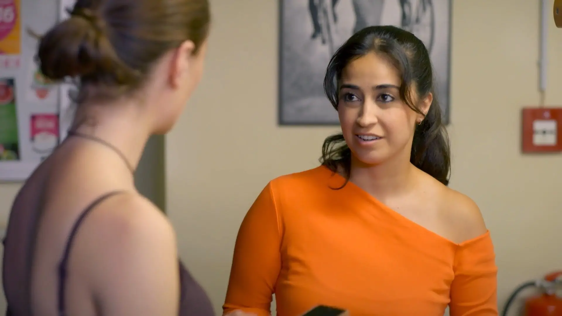 Esma tut vor Larissa freundlich, hat jedoch böse Absichten „Unter uns“-Folge vom 8. September 2026 bei RTL
