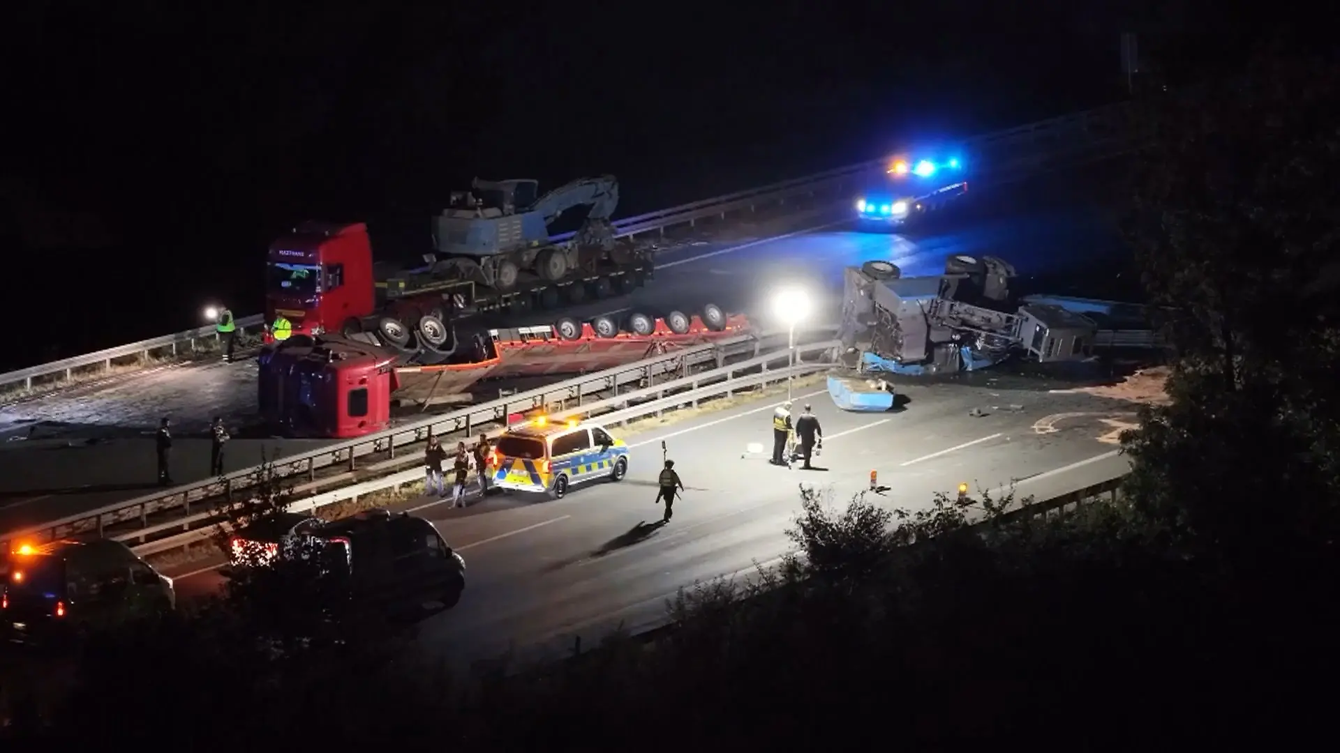 A2 wegen Laster-Unglück dicht Reifen geplatzt
