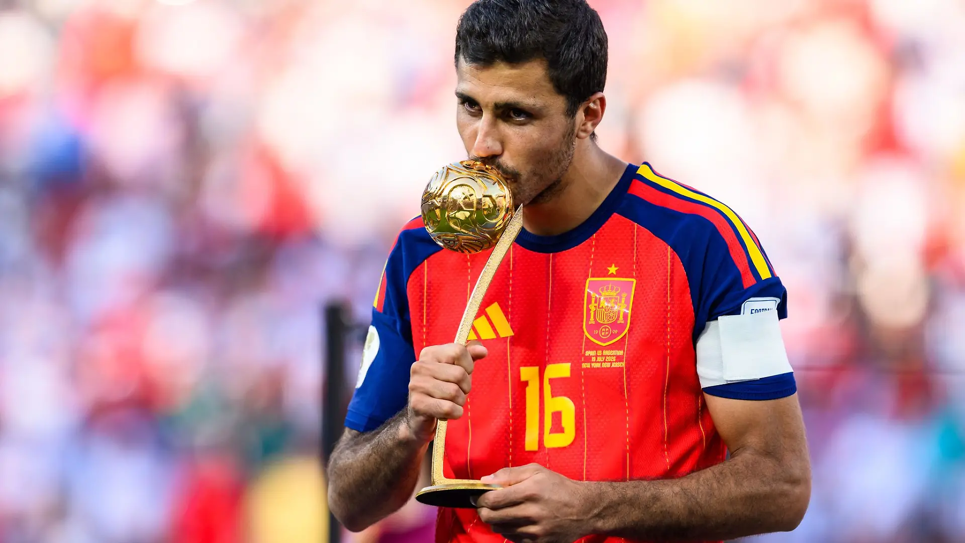 Spaniens Weltmeisterkapitän Rodri steht kurz vor einem Wechsel zum FC Barcelona. (Archivbild)