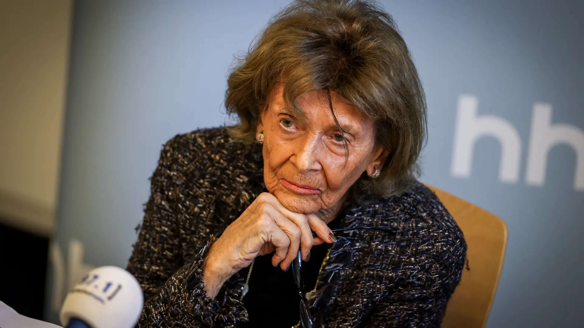 Charlotte Knobloch, Holocaust-Überlebende und ehemalige Präsidentin des Zentralrats der Juden in Deutschland, vor ihrer ersten Vorlesung im Rahmen der Heinrich-Heine-Gastprofessur bei einer Pressekonferenz. (zu dpa: «Umgang mit NS-Raubkunst - Knobloch: Vertrauen erschüttert») +++ dpa-Bildfunk +++
