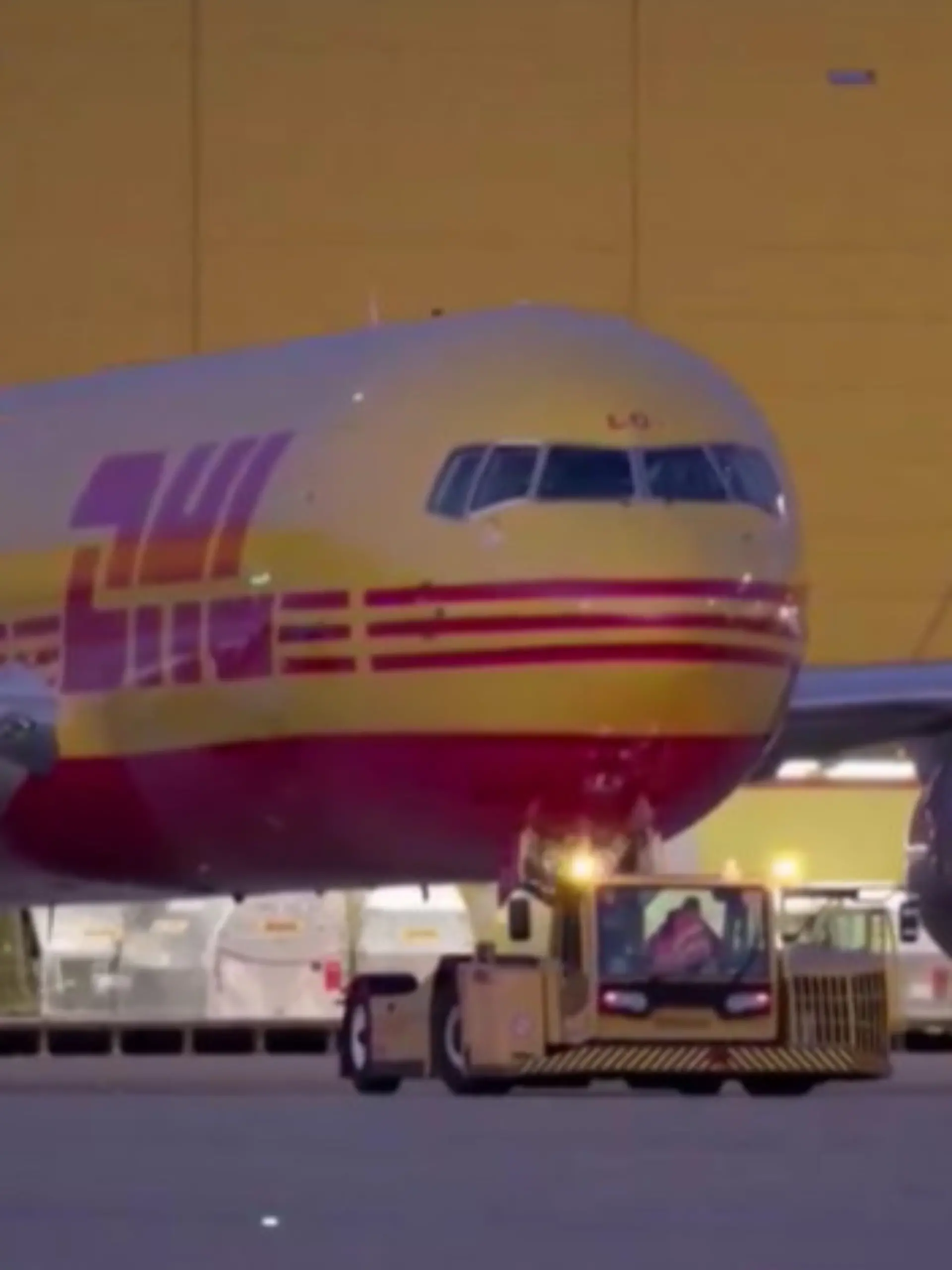 Bild zu: "Wegwerfagent sollte Flugzeug am Flughafen Leipzig abstürzen lassen"