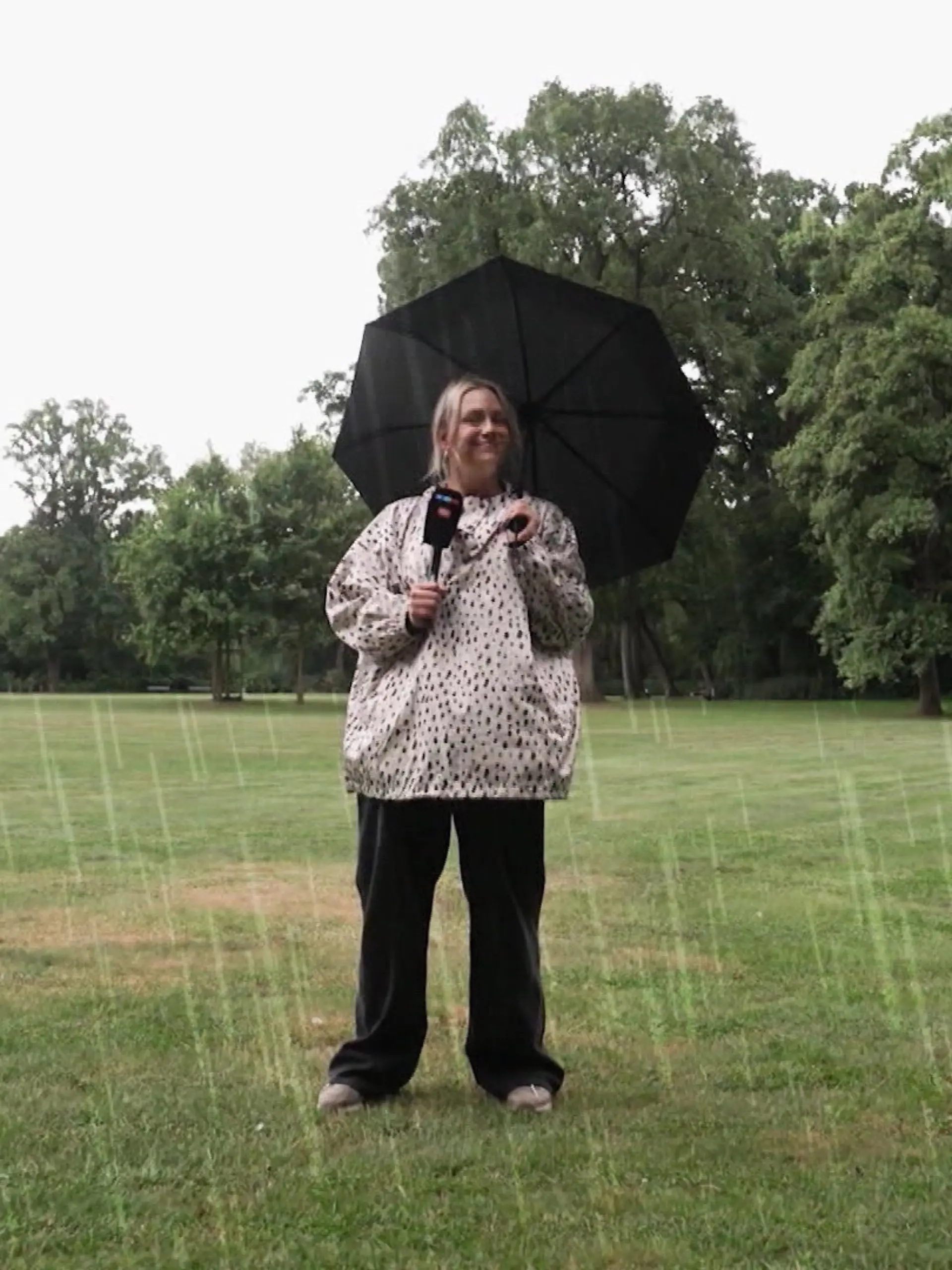 Diesen besonderen Duft nach einem Sommerregen kennt wohl jeder – RTL-Reporterin Lisa Witte macht sich auf die Suche nach seinem Ursprung.