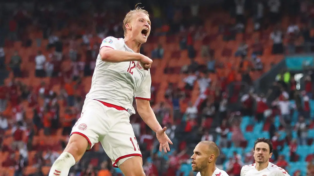 Sport Bilder des Tages Mandatory Credit: Photo by Paul Greenwood/BPI/Shutterstock 12169915bx Kasper Dolberg of Denmark celebrates his 2nd goal. Wales v Denmark, UEFA European Championship, EM, Europameisterschaft 2020, Round of 16, Football, Johan Cruijff Arena, Amsterdam, Netherlands - 26 June 2021 Wales v Denmark, UEFA European Championship 2020, Round of 16, Football, Johan Cruijff Arena, Amsterdam, Netherlands - 26 June 2021 PUBLICATIONxINxGERxSUIxAUTXHUNxGRExMLTxCYPxROMxBULxUAExKSAxONLY Copyright: xPaulxGreenwood/BPI/Shutterstockx 12169915bx