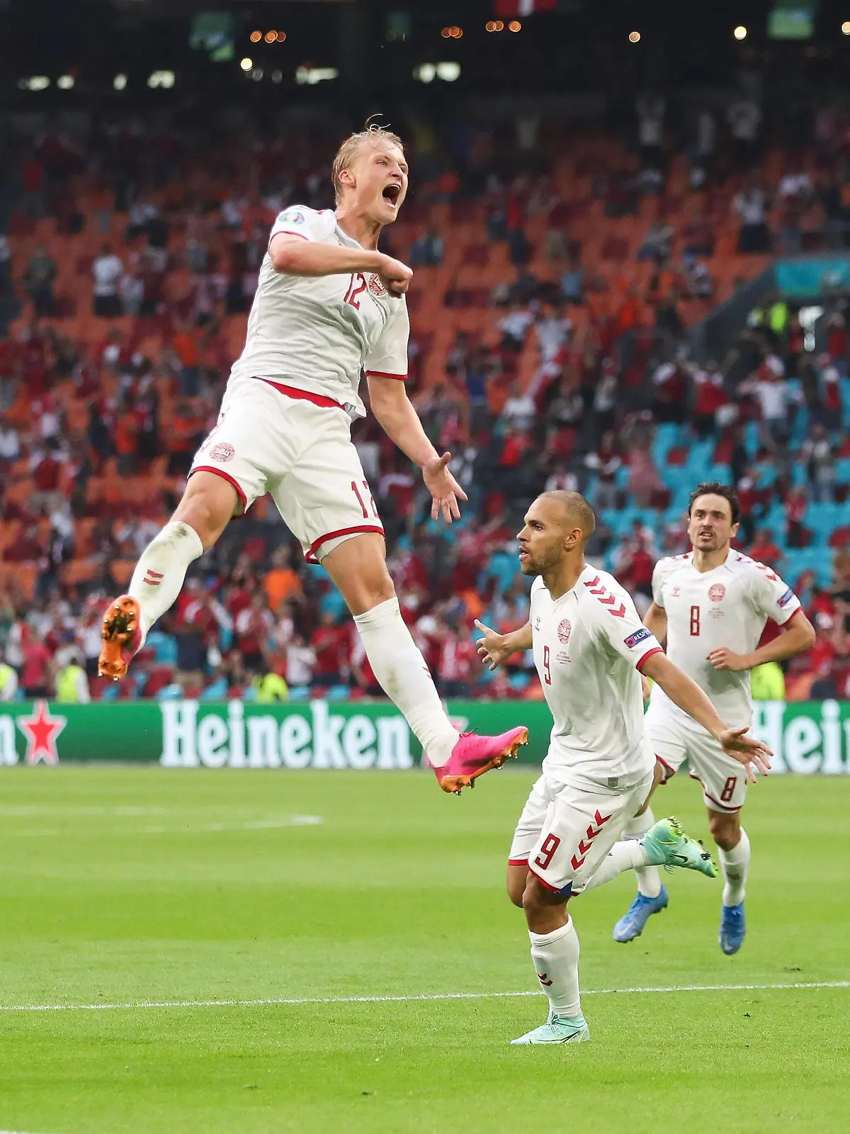 Sport Bilder des Tages Mandatory Credit: Photo by Paul Greenwood/BPI/Shutterstock 12169915bx Kasper Dolberg of Denmark celebrates his 2nd goal. Wales v Denmark, UEFA European Championship, EM, Europameisterschaft 2020, Round of 16, Football, Johan Cruijff Arena, Amsterdam, Netherlands - 26 June 2021 Wales v Denmark, UEFA European Championship 2020, Round of 16, Football, Johan Cruijff Arena, Amsterdam, Netherlands - 26 June 2021 PUBLICATIONxINxGERxSUIxAUTXHUNxGRExMLTxCYPxROMxBULxUAExKSAxONLY Copyright: xPaulxGreenwood/BPI/Shutterstockx 12169915bx