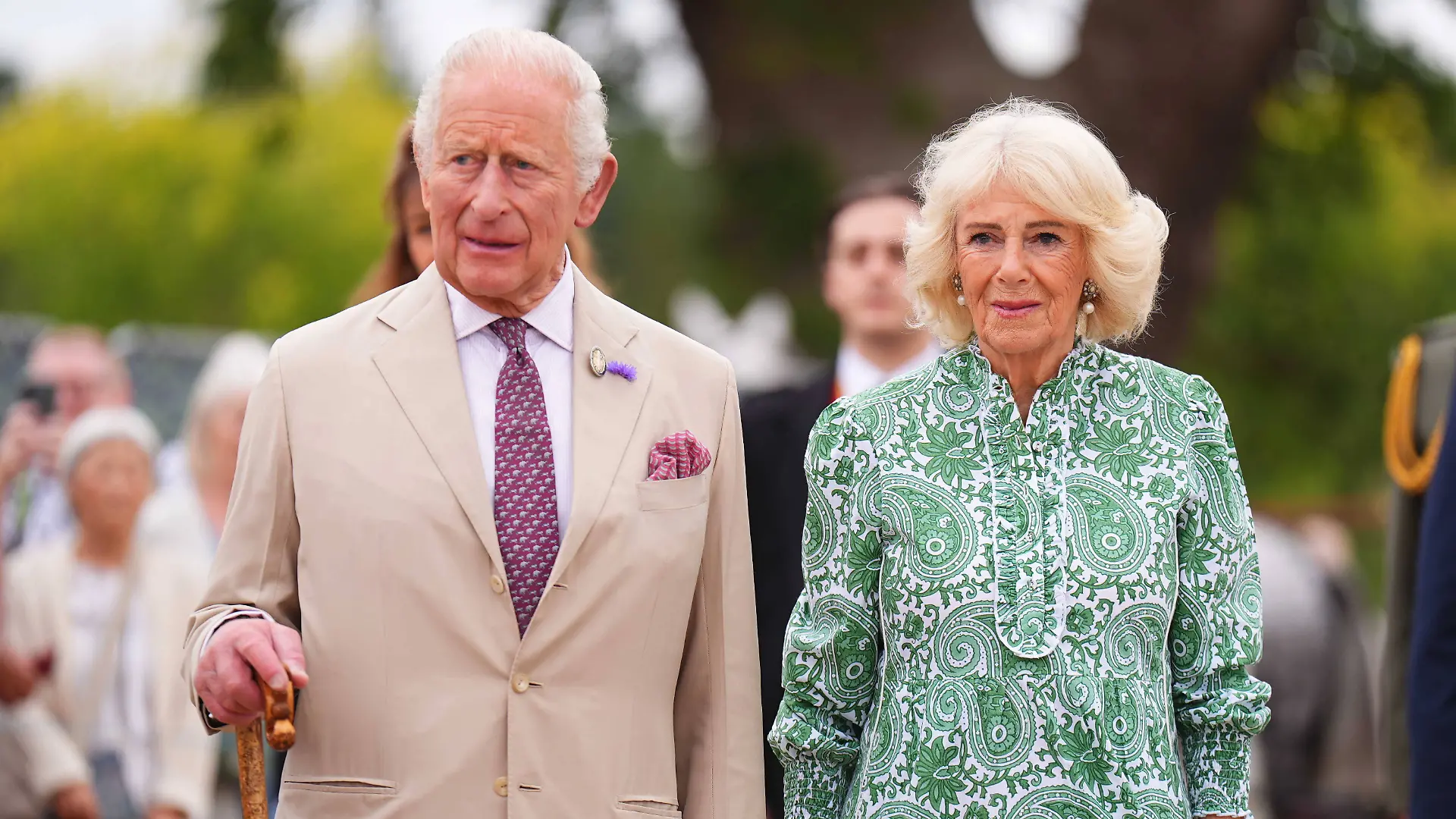 Königin Camilla und König Charles halten auch in schwierigen Zeiten zusammen. Sie lobte das Durchhaltevermögen ihres Mannes trotz gesundheitlicher Probleme.
