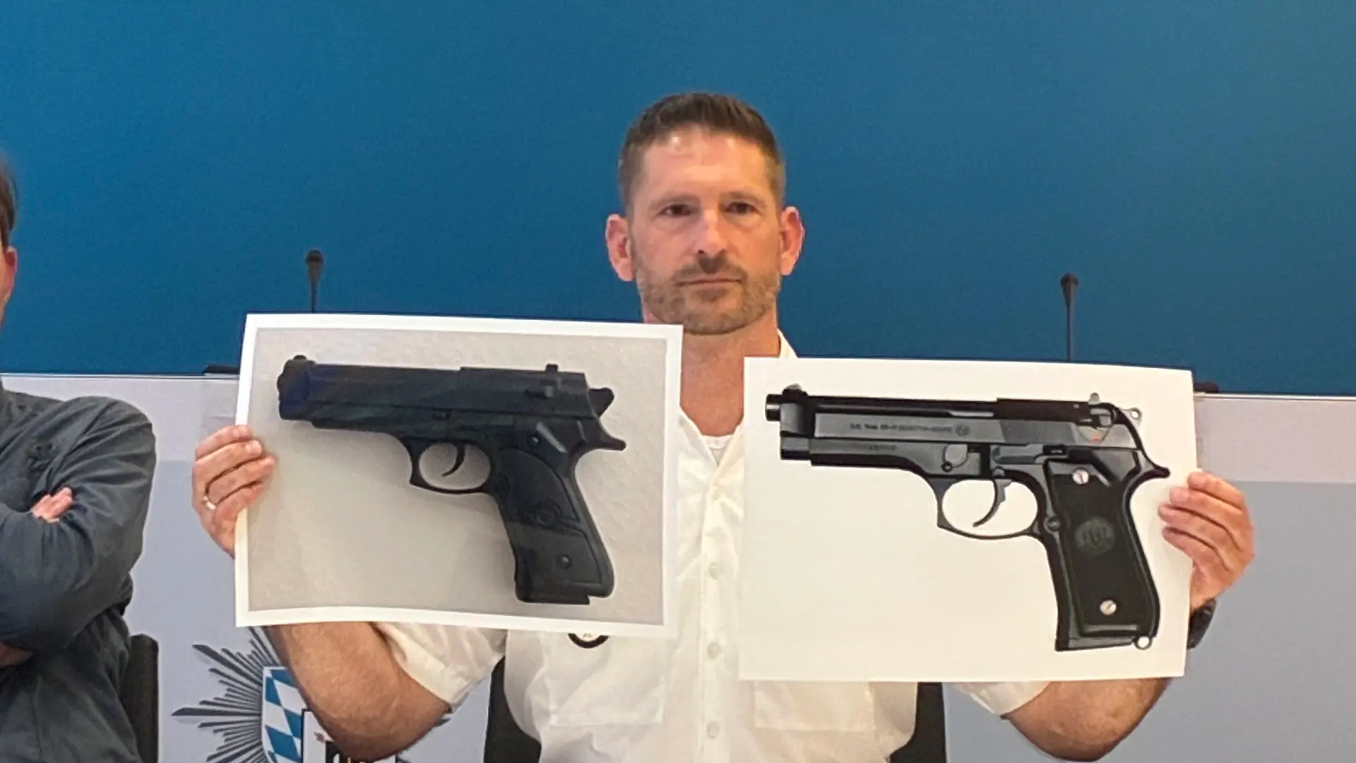 Die verwendete Softair-Waffe des Tatverdächtigen in München sieht einer richtigen Schusswaffe „täuschend ähnlich”.