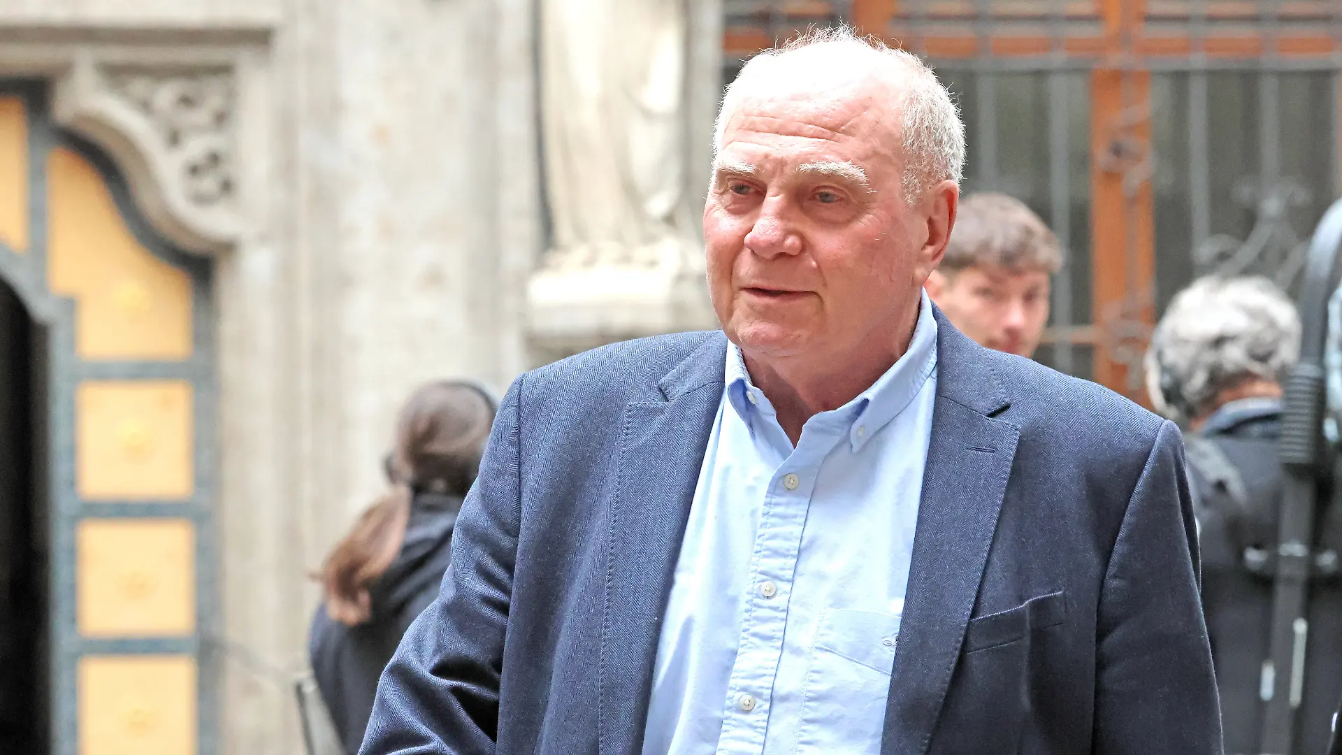 Bild zu: "Bundestrainer Jürgen Klopp? Da sieht Uli Hoeneß eine Gefahr!"