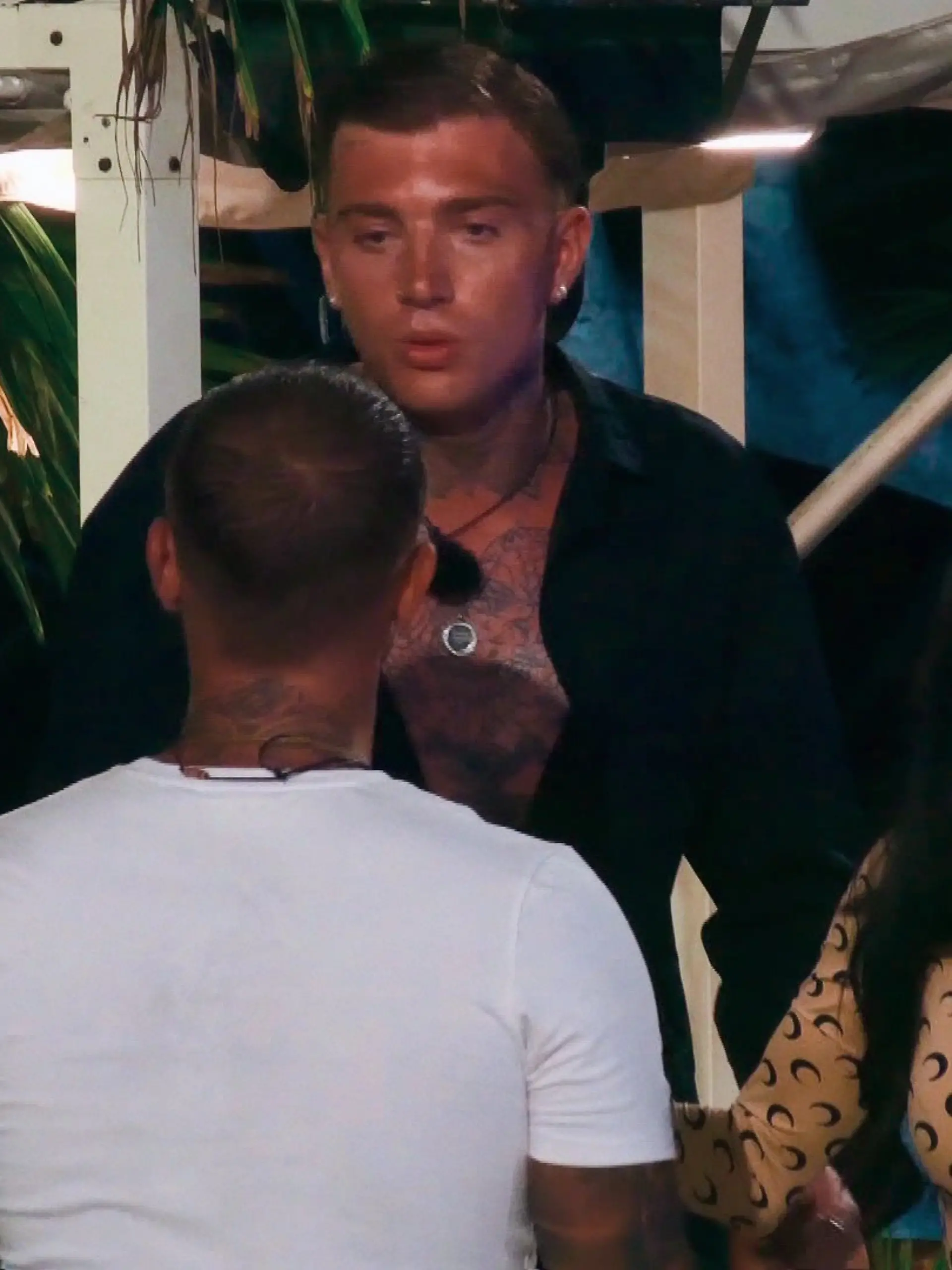 Bei diesem Thema kennt er keinen Spaß – Giuliano platzt bei „Ex on the Beach” vor Eifersucht