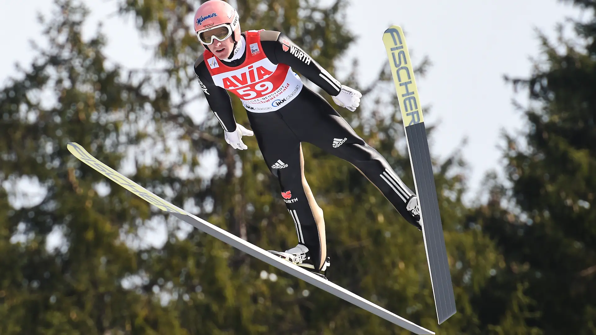 Skispringen Weltcup Einzel Großschanze am 11.03.2016 von der Hochfirstschanze in Titisee-Neustadt (Baden-Württemberg). Severin Freund aus Deutschland in der Qualifikation in Aktion. Foto: Patrick Seeger/dpa ++ +++ dpa-Bildfunk +++