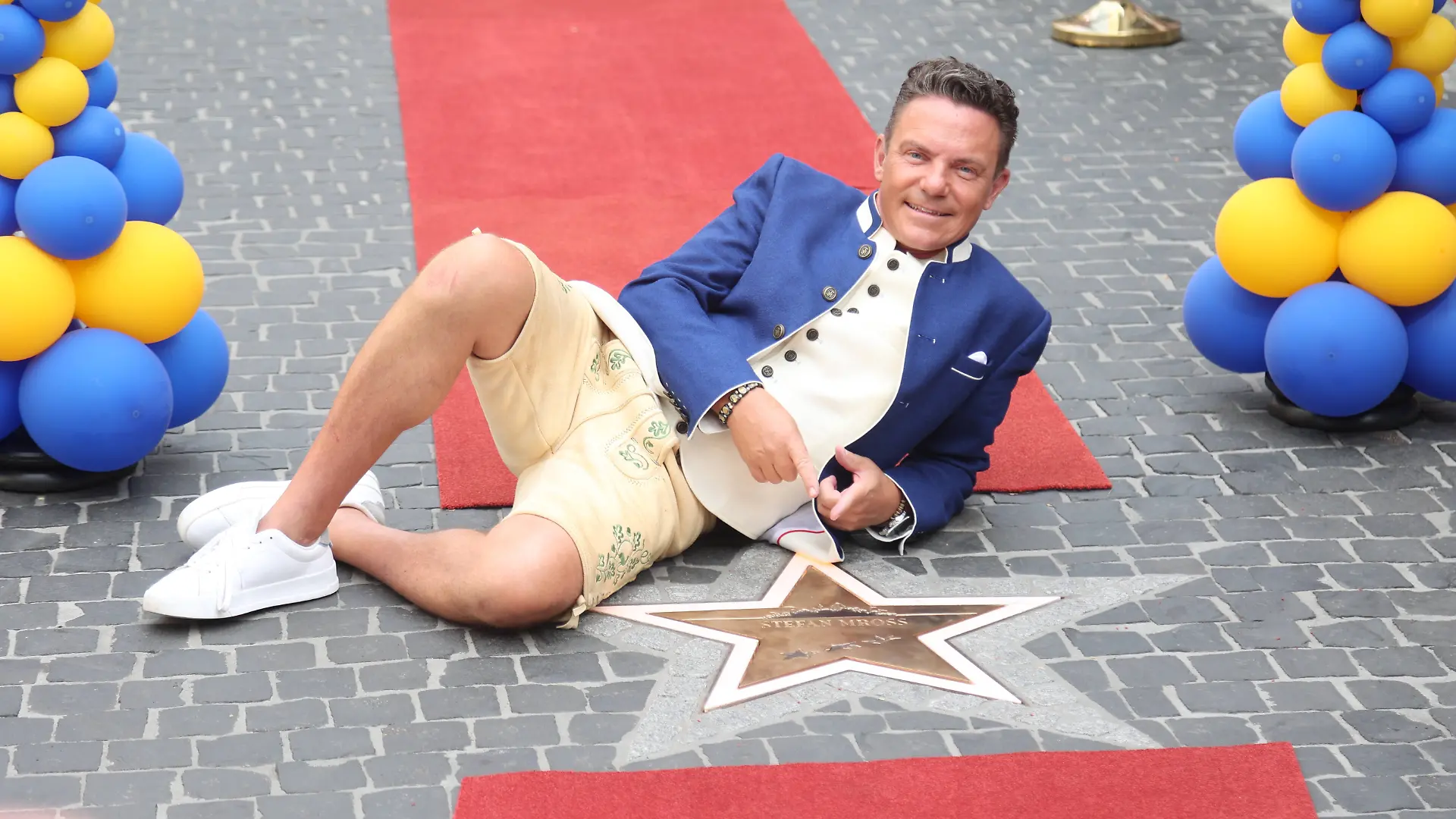 Stefan Mross hat einen Stern im Europa-Park bekommen