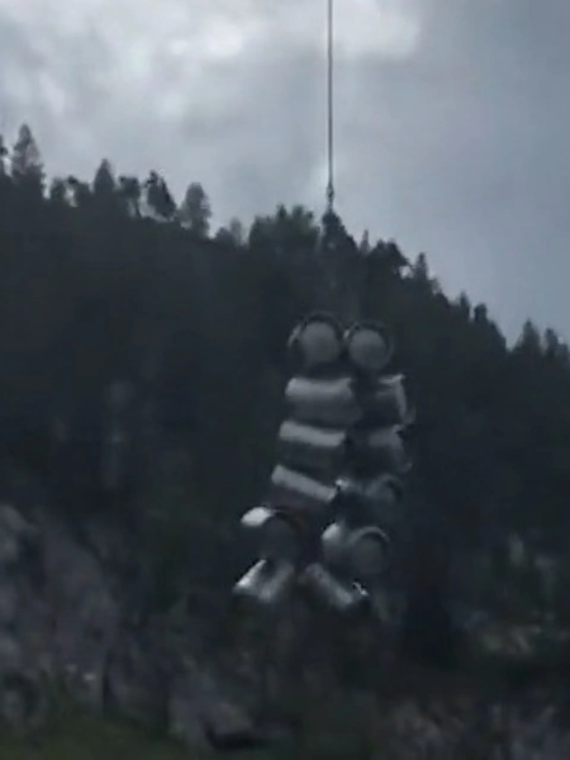 Bild zu: "Bier aus dem Himmel! Almhütte begeistert Wanderer mit Sensations-Lieferung"