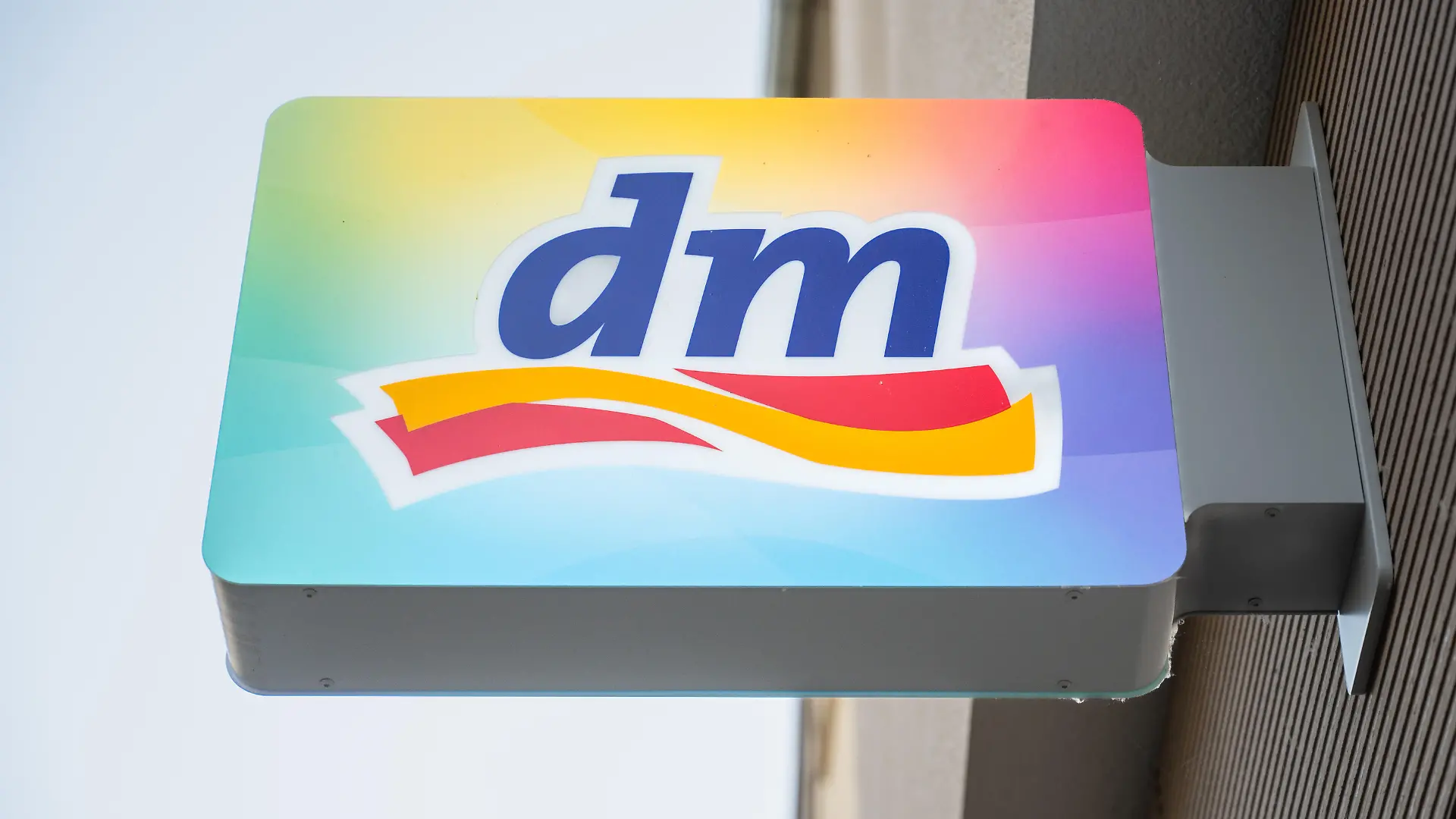 Der beliebte Drogeriemarkt dm führt eine neue Zahlungsart ein