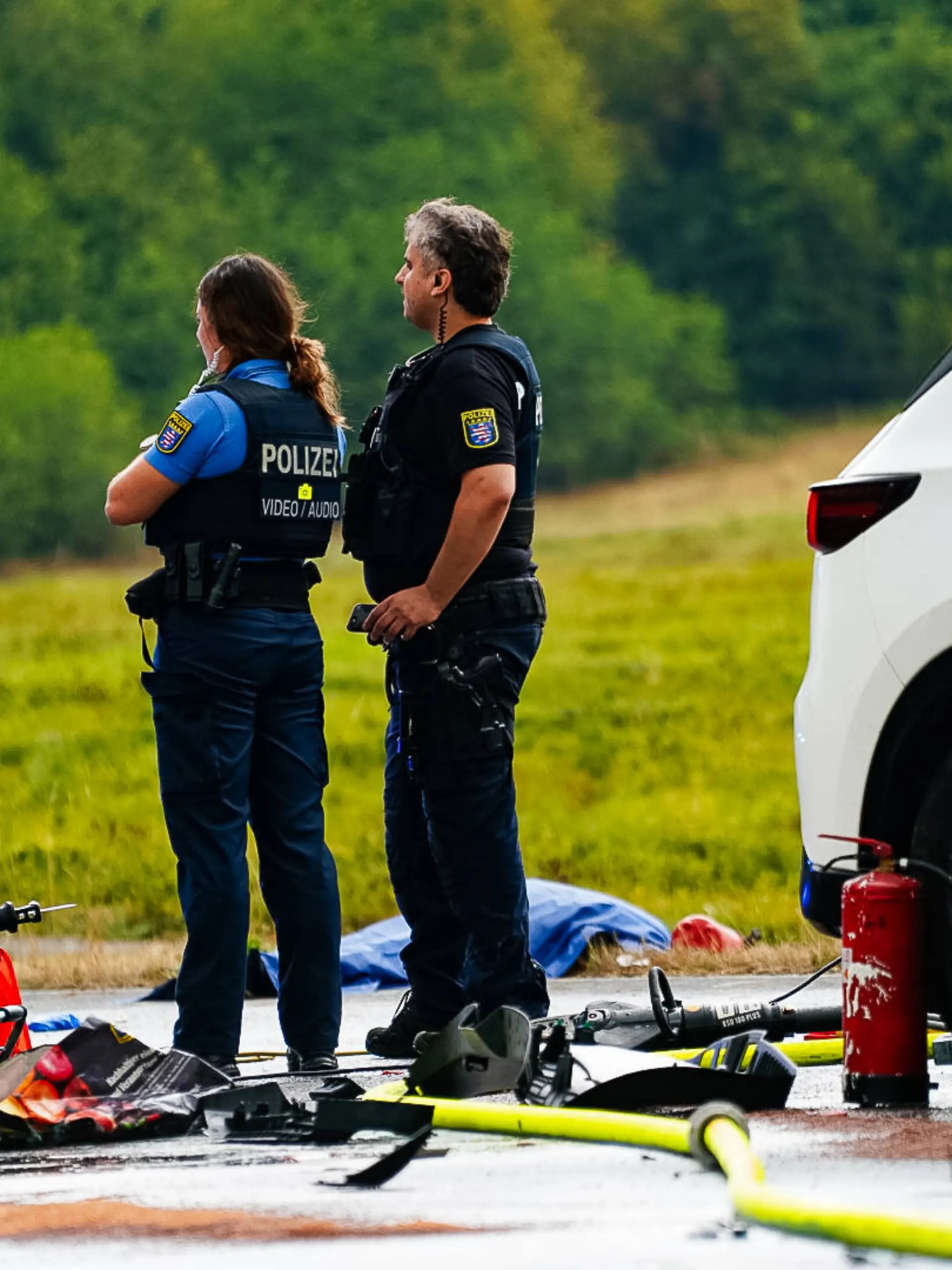 Schwerer Verkehrsunfall  zwei Tote, mehrere Schwerverletzte  Rettungshubschrauber im Einsatz14:58