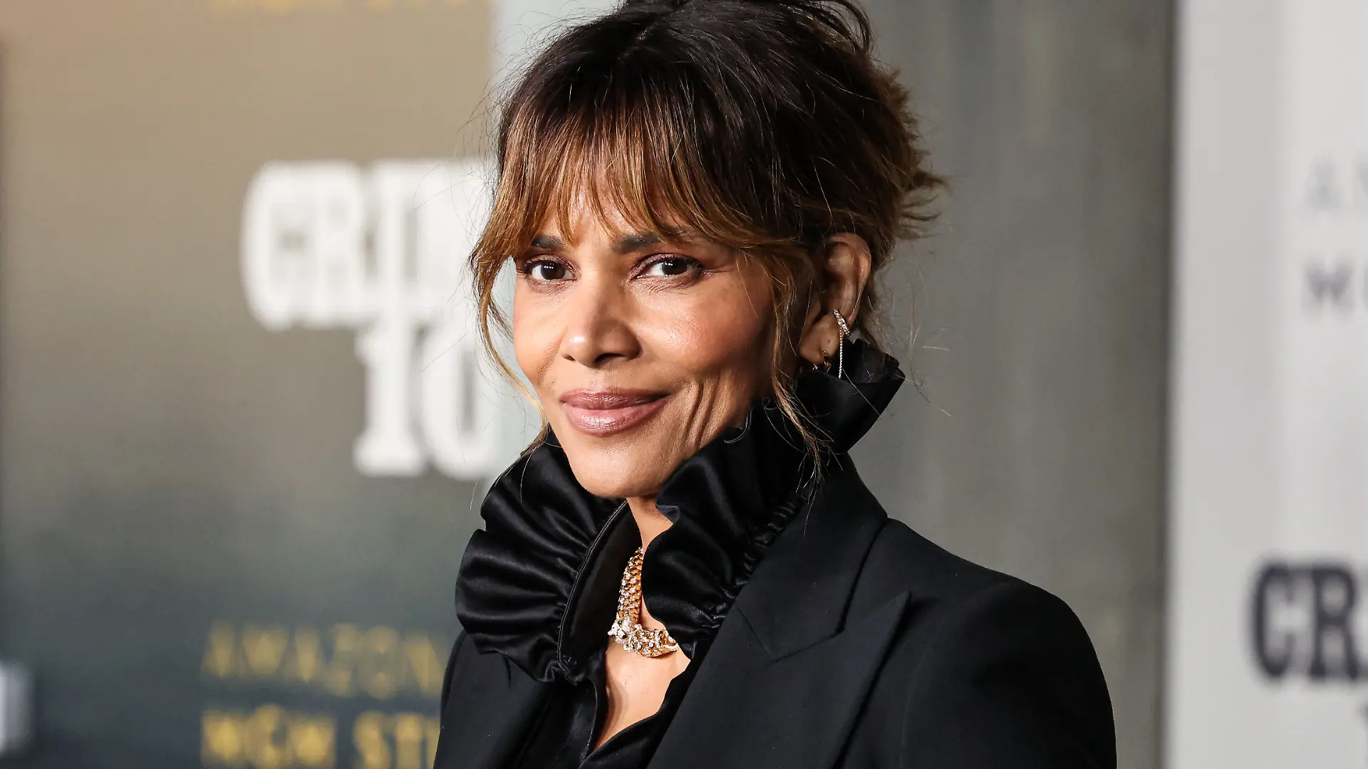 LOS ANGELES, CALIFORNIA, USA - FEBRUARY 10: Halle Berry wearing Gucci and Cartier arrives at the World Premiere Of Amazon MGM Studios' 'Crime 101' held at The United Theater on Broadway at STILE Downtown Los Angeles by Kasa on February 10, 2026 in Los Angeles, California, United States. Photo by Xavier Collin/Image Press Agency/ABACAPRESS.COM