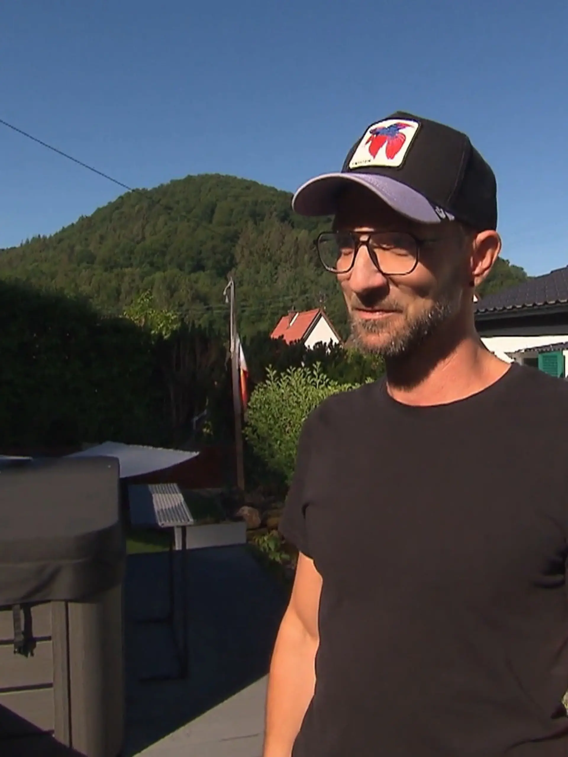 Bild zu: "Bleibt Tobias' perfekter Dinner-Plan wetterfest?"