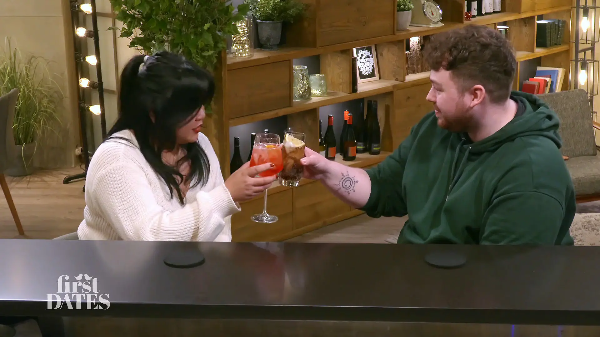 Finden Marcel und Vivien trotzdem einen gemeinsamen Rhythmus? Schnell offen, langsam verliebt