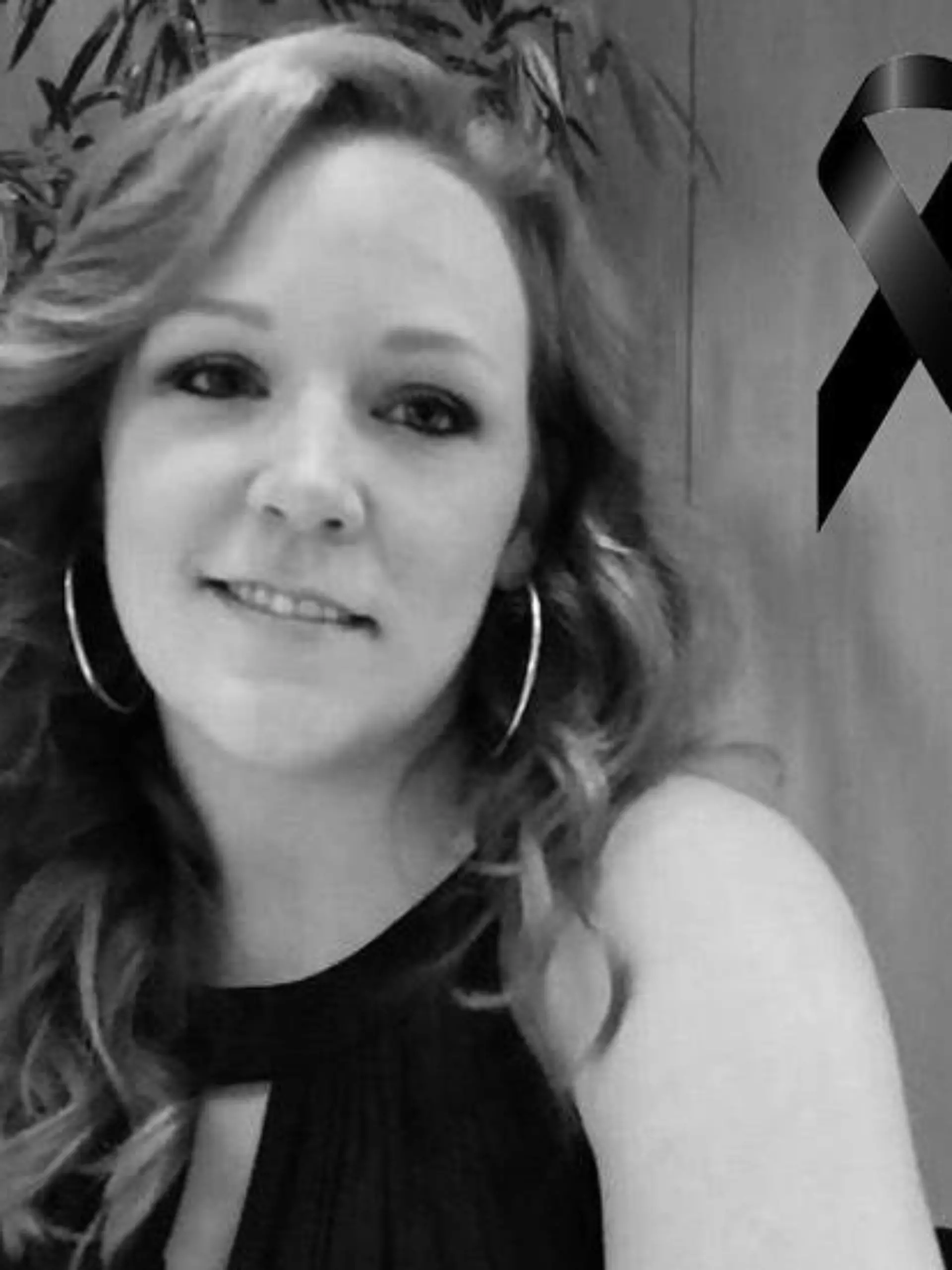 Den Kampf gegen den Krebs hat Jenny leider verloren, doch ihr Mann ruft an, anderen Krebspatienten mit einer Typisierung bei der DKMS zu helfen.