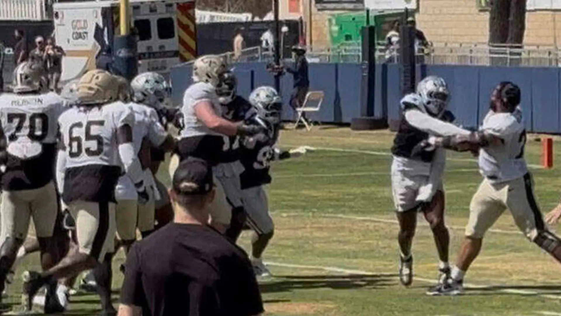 Nach Trainingsprügelei! Eine Million Dollar Strafe für NFL-Teams Faustkampf und Chaos