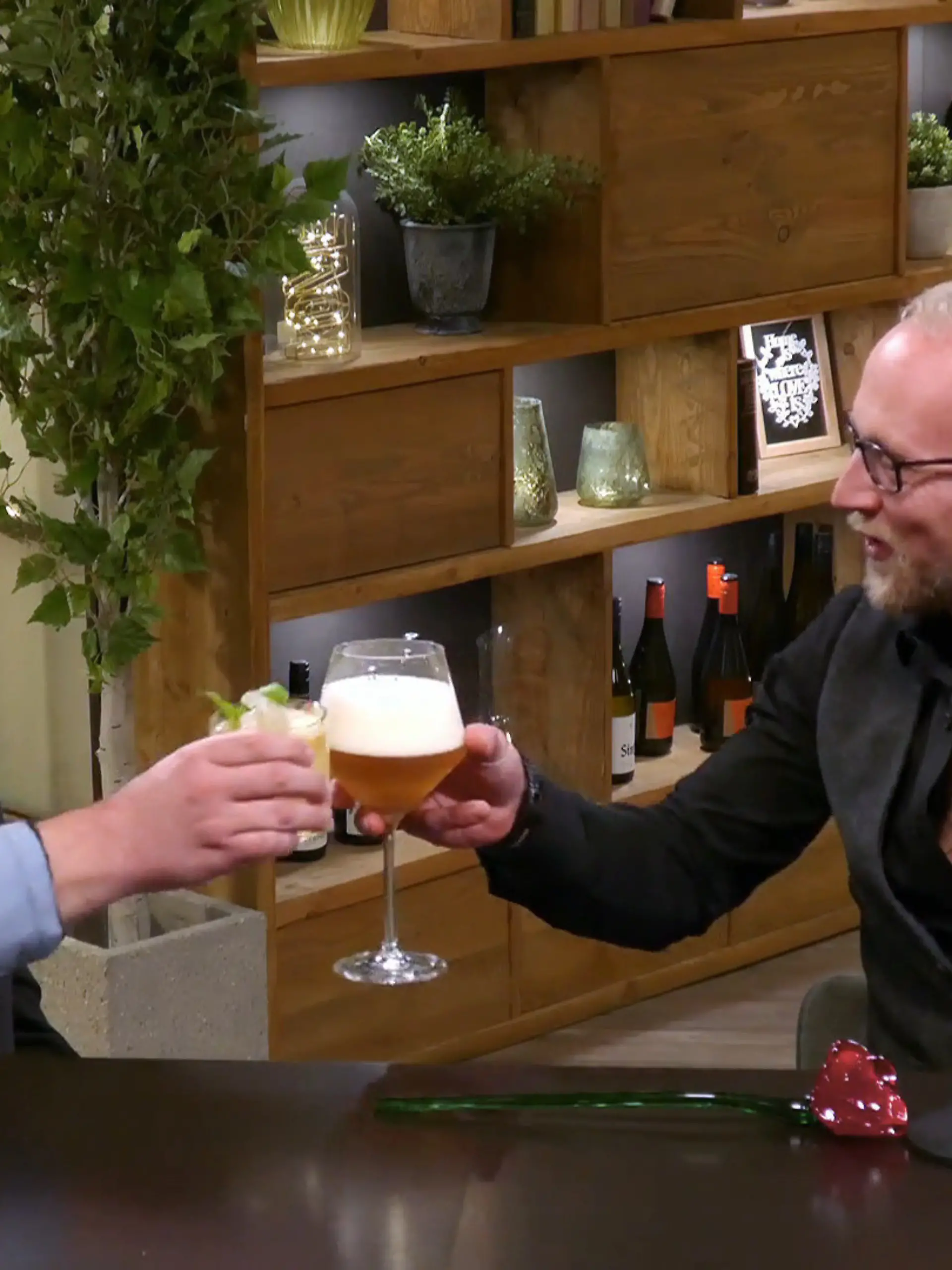 Bild zu: "Patrick und Georg suchen Rückhalt mit Gefühl"