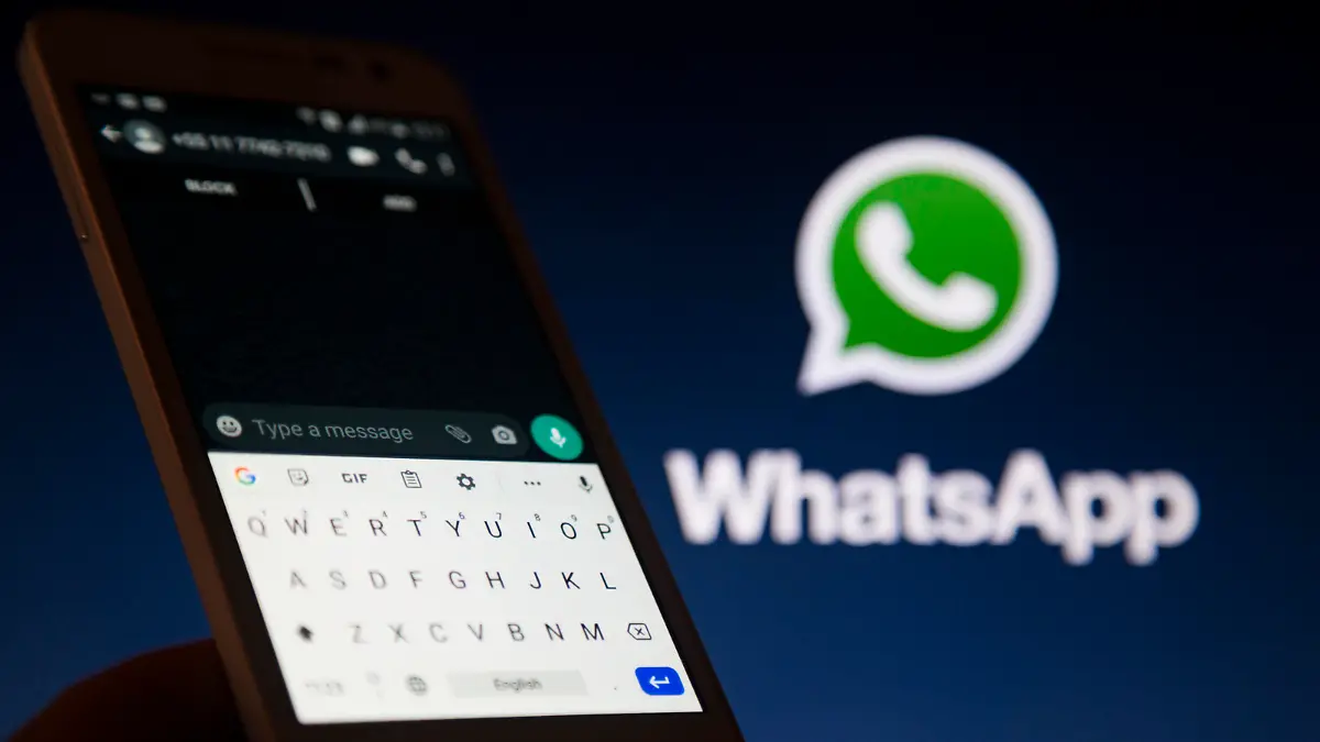 WhatsApp messaging app is displayed on a smartphone screen. 

WhatsApp introduces a limit so certain messages can only be forwarded to one chat at a time as part of efforts to curb spreading of misinformation. 

Credit Image: Andre M. Chang/ZUMA Wire

Pictured: GV,General View
Ref: SPL5160954 070420 NON-EXCLUSIVE
Picture by: Zuma/Andre M. Chang/ZUMA Wire / SplashNews.com

Splash News and Pictures
Los Angeles: 310-821-2666
New York: 212-619-2666
London: +44 (0)20 7644 7656
Berlin: +49 175 3764 166
photodesk@splashnews.com

World Rights, No Argentina Rights, No Belgium Rights, No China Rights, No Czechia Rights, No Finland Rights, No France Rights, No Hungary Rights, No Japan Rights, No Mexico Rights, No Netherlands Rights, No Norway Rights, No Peru Rights, No Portugal Rights, No Slovenia Rights, No Sweden Rights, No Switzerland Rights, No Taiwan Rights, No United Kingdom Rights
