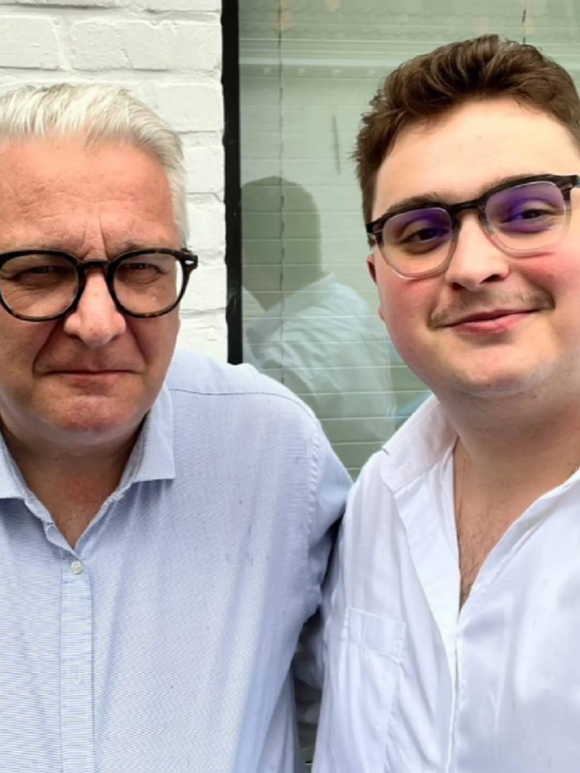 Bild zu: "Plötzlich Prinz! Autoverkäufer entpuppt sich als heimlicher Royal-Sohn"