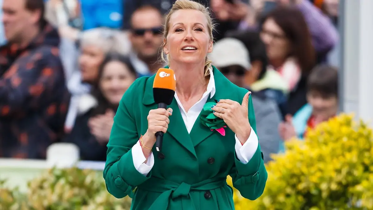 Mainz ZDF Fernsehgarten, 05.05.2019, Foto Eibner Andrea Kiewel, ZDF Fernsehgarten, 05.05.2019, Foto Eibner *** Mainz ZDF Television Garden 05 05 2019 Photo Eibner Andrea Kiewel ZDF Television Garden 05 05 2019 Photo Eibner Copyright: xNeisx/Eibner-Pressefotox EP_ans