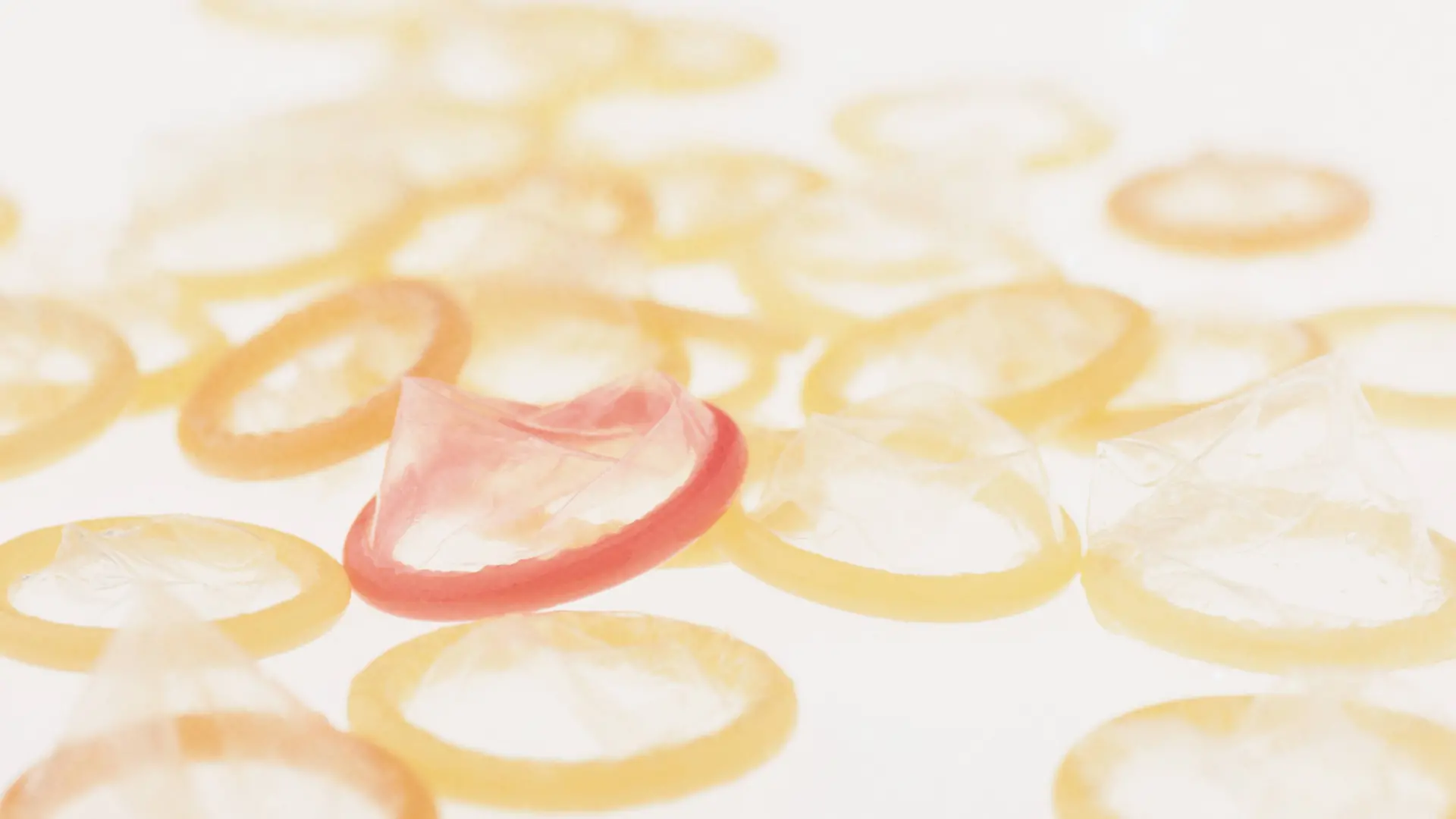 Bildnummer: 53093982  Datum: 08.10.2008  Copyright: imago/INSADCO
Kondom Objekte kbdig 2008 quer   Gesellschaft Gummi Kondom Objekt Präservativ viele ; Aufnahmedatum geschätzt

Bildnummer 53093982 Date 08 10 2008 Copyright Imago INSADCO Condom Objects Kbdig 2008 horizontal Society Rubber Condom Object Condom many date estimated 